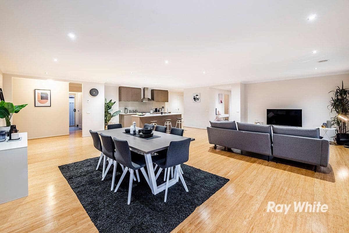18 Boonwurrung Street, Cranbourne East VIC 3977, Cranbourne East - Thumbnail 4