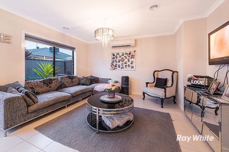 8 Calabrese Circuit, Clyde North VIC 3978, Clyde North - Thumbnail 4
