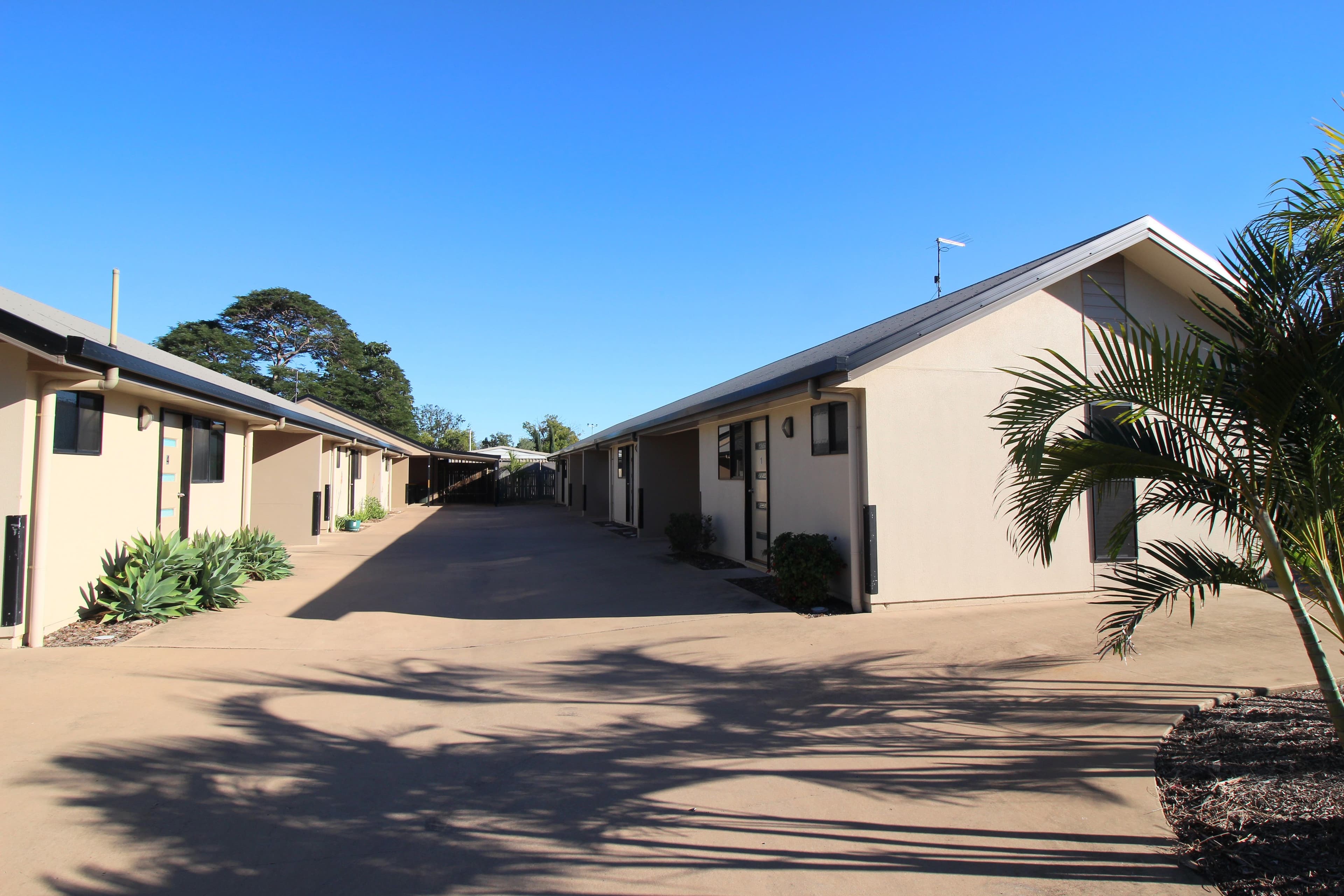 67 Anakie Street, Emerald QLD 4720, Emerald - Thumbnail 4