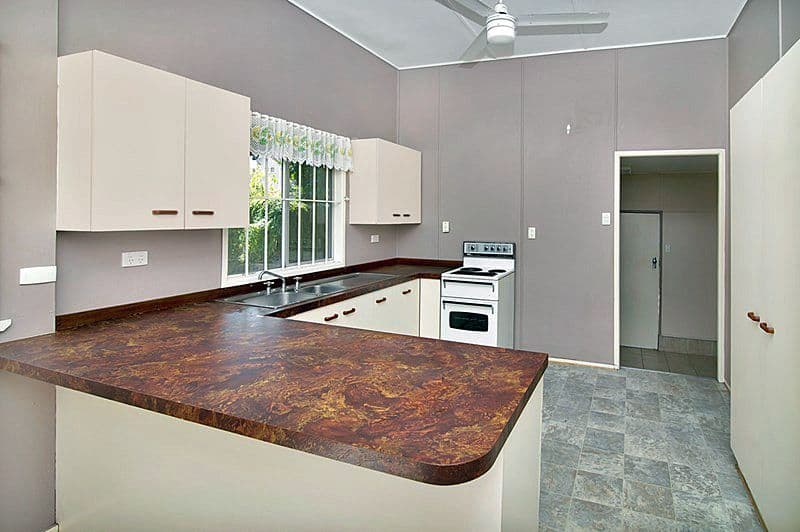 2 Russell Street, Silkstone QLD 4304, Silkstone - Thumbnail 3