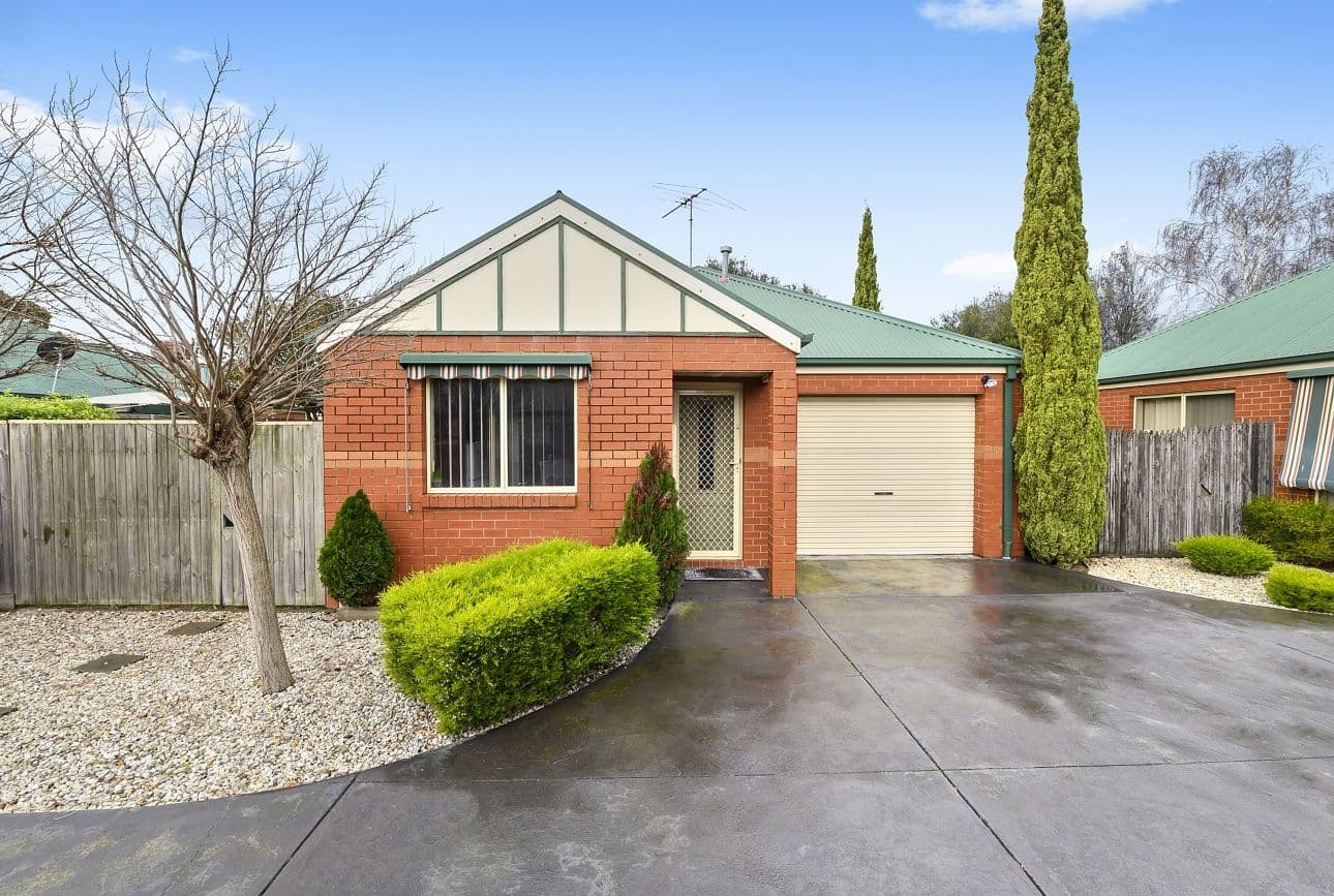 32 Myrtle Grove, North Shore VIC 3214, North Shore - Image 1