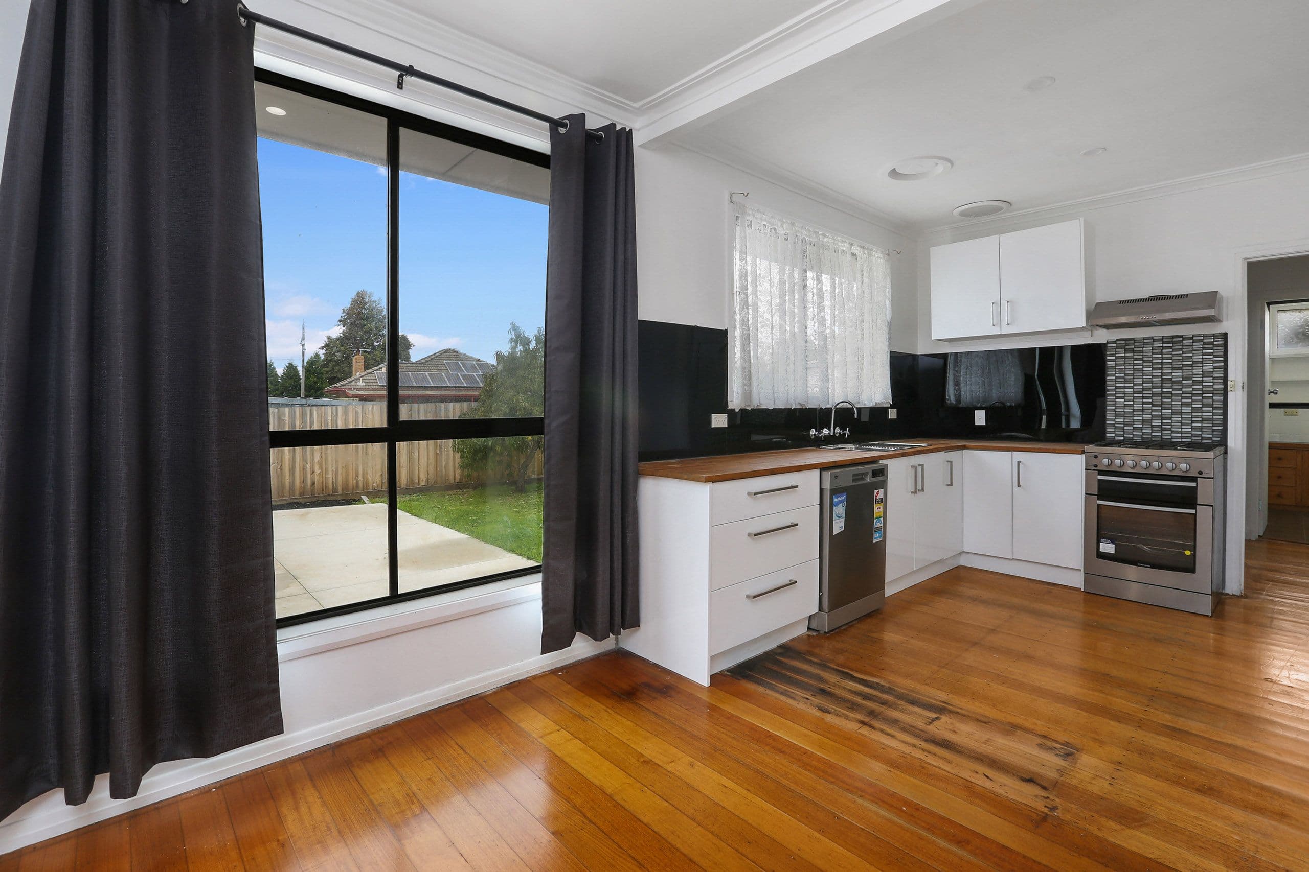16 Rosemary Avenue, Corio VIC 3214, Corio - Thumbnail 5