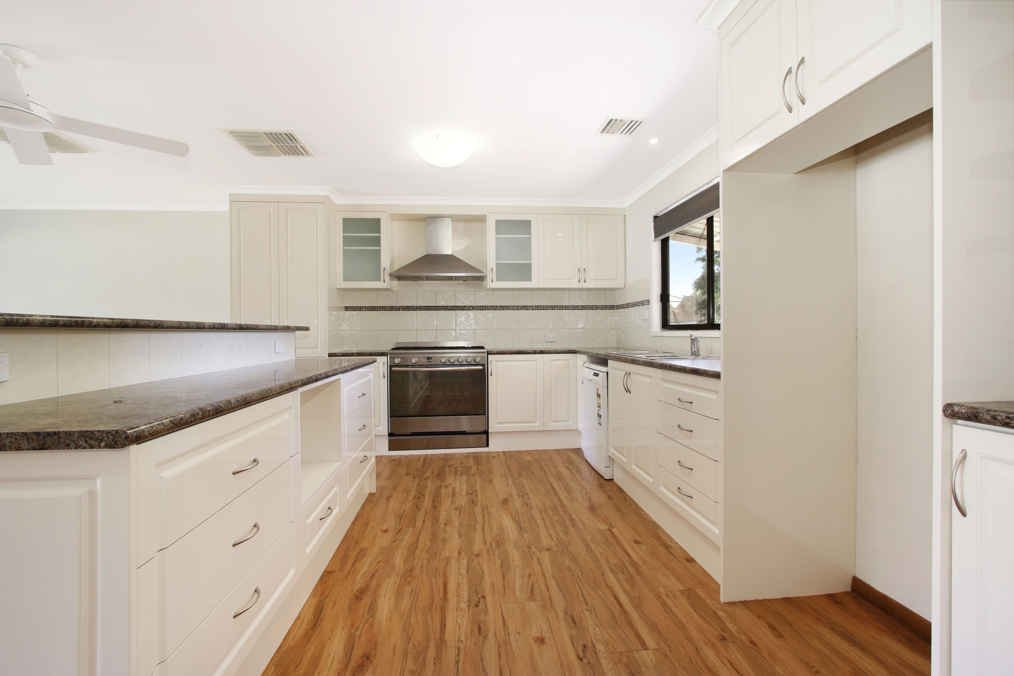 149 Bank Street, Howlong - Thumbnail 4
