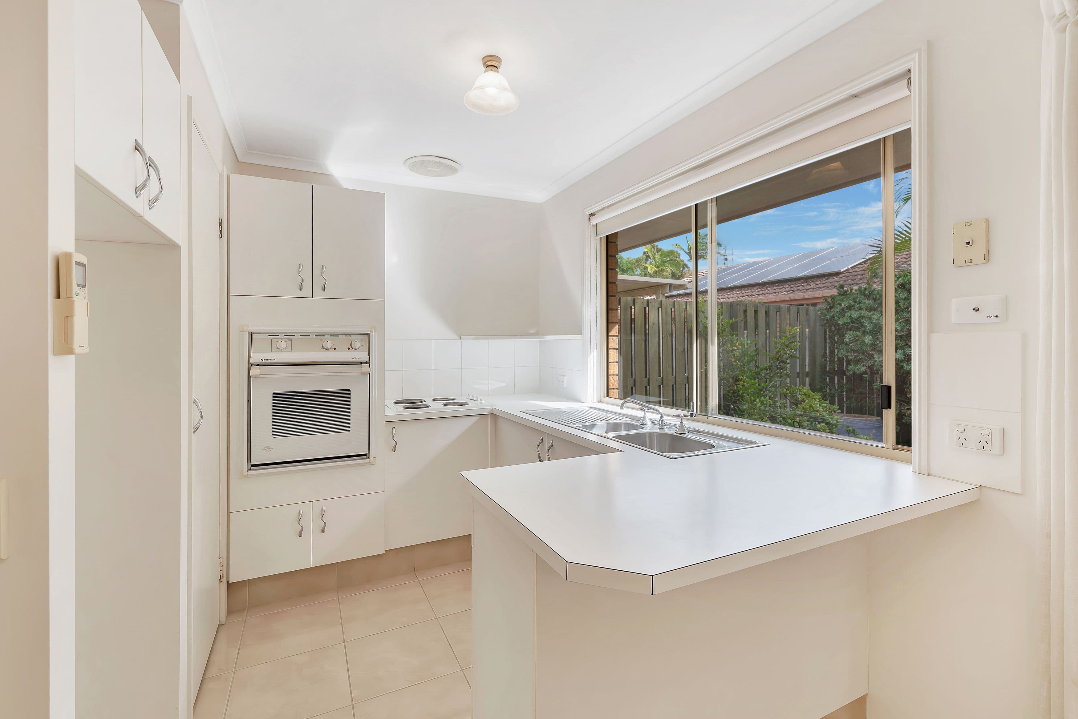 11 Michigan Drive, Oxenford QLD 4210, Oxenford - Thumbnail 8