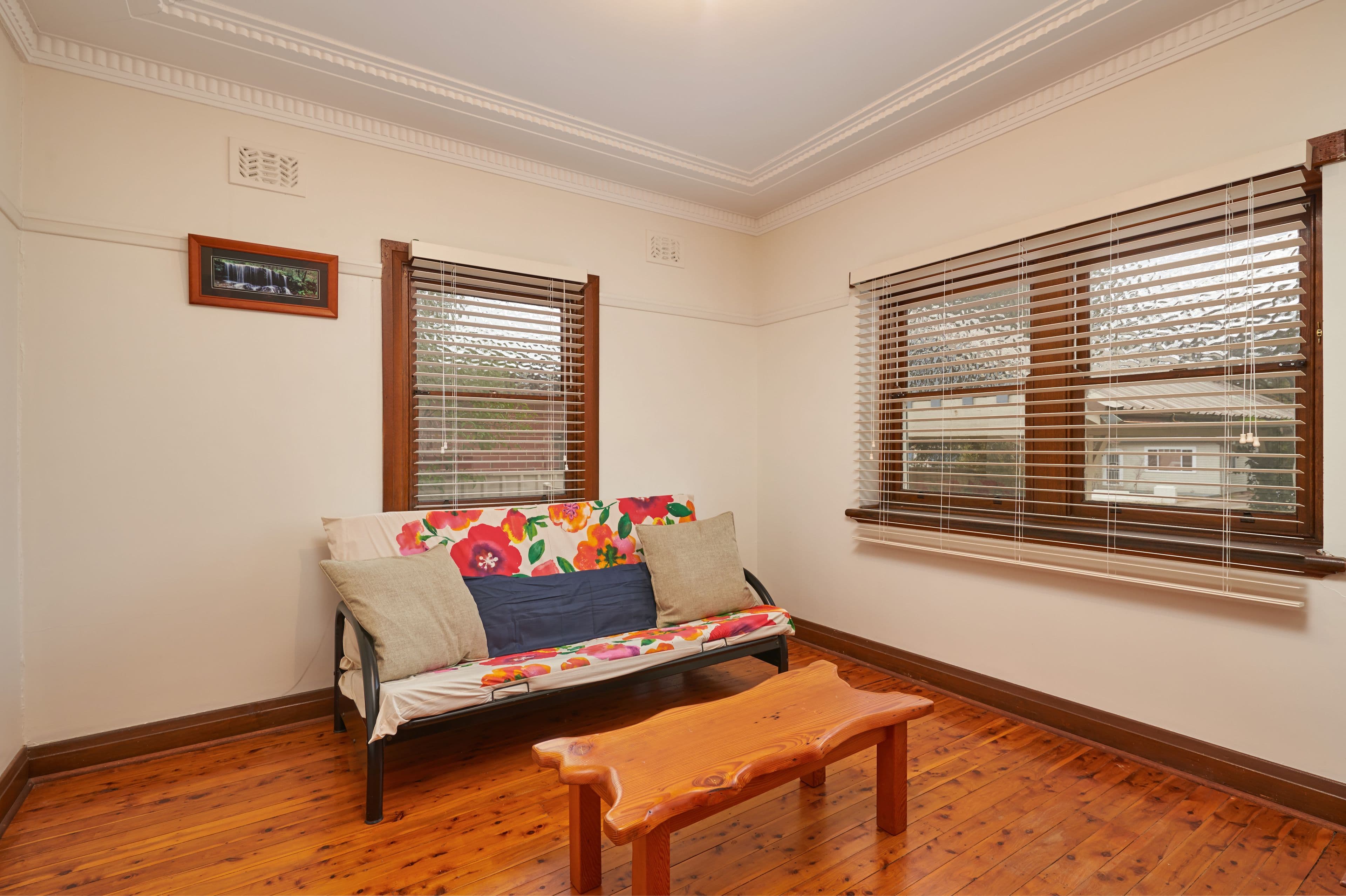 4 Sullivan Avenue, Wagga Wagga - Thumbnail 2
