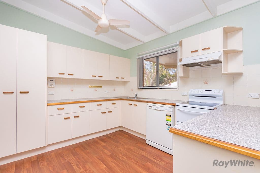 4A Palmtree Avenue, Scarborough QLD 4020, Scarborough - Thumbnail 2