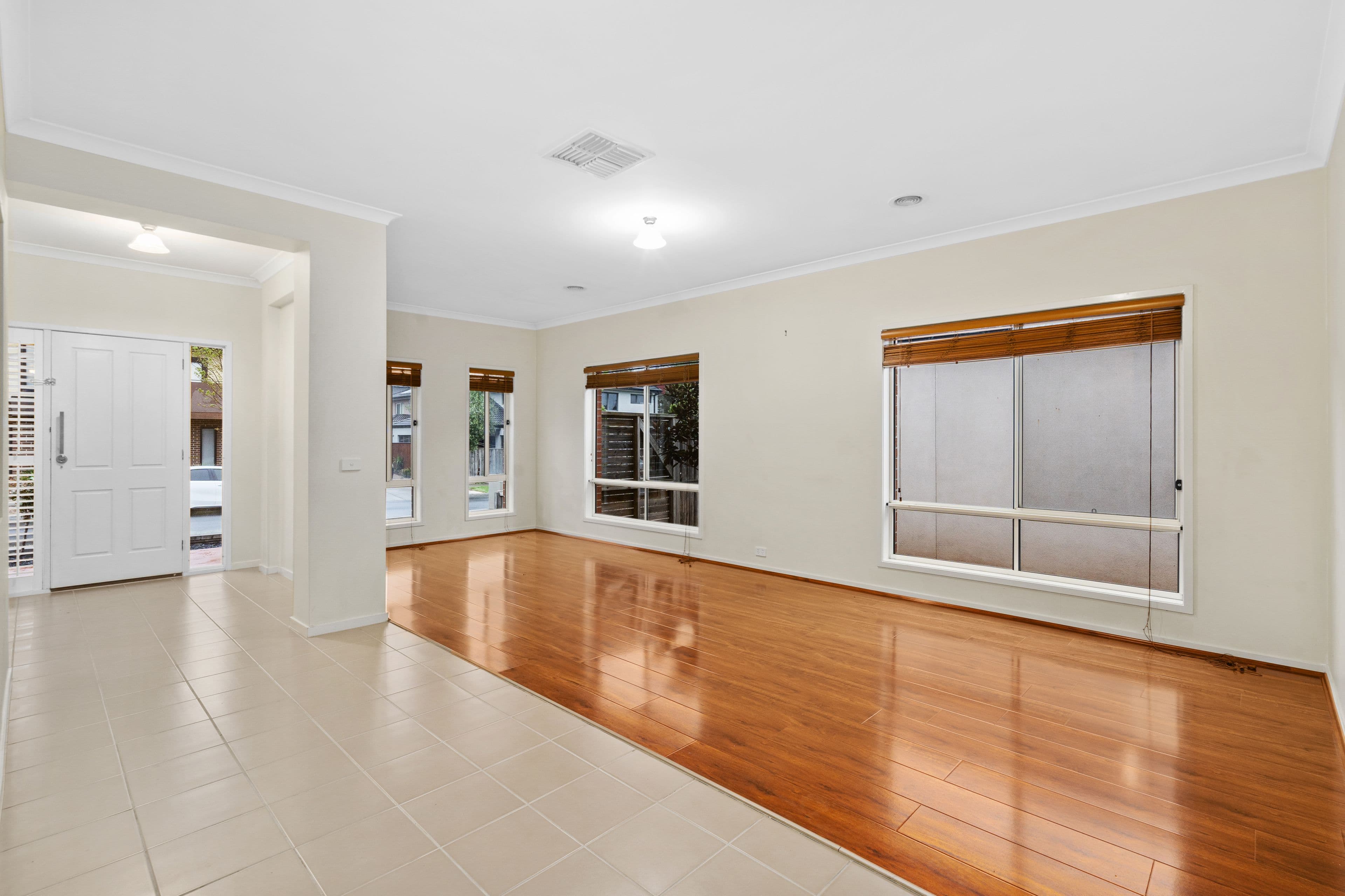 5 Meranti Way, Epping VIC 3076, Epping - Thumbnail 2