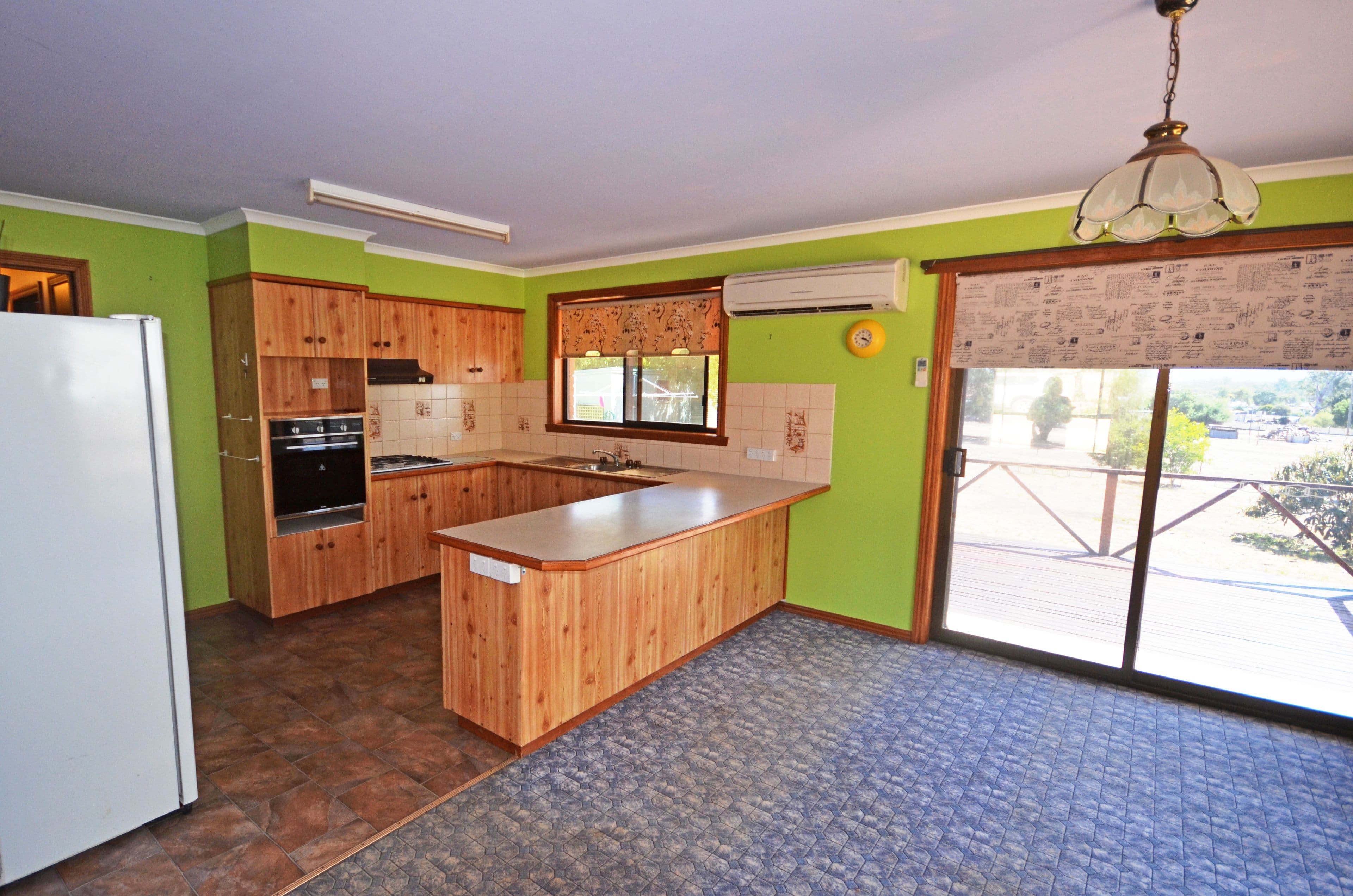 27 Mountain View Street, Avoca VIC 3467, Avoca - Thumbnail 3