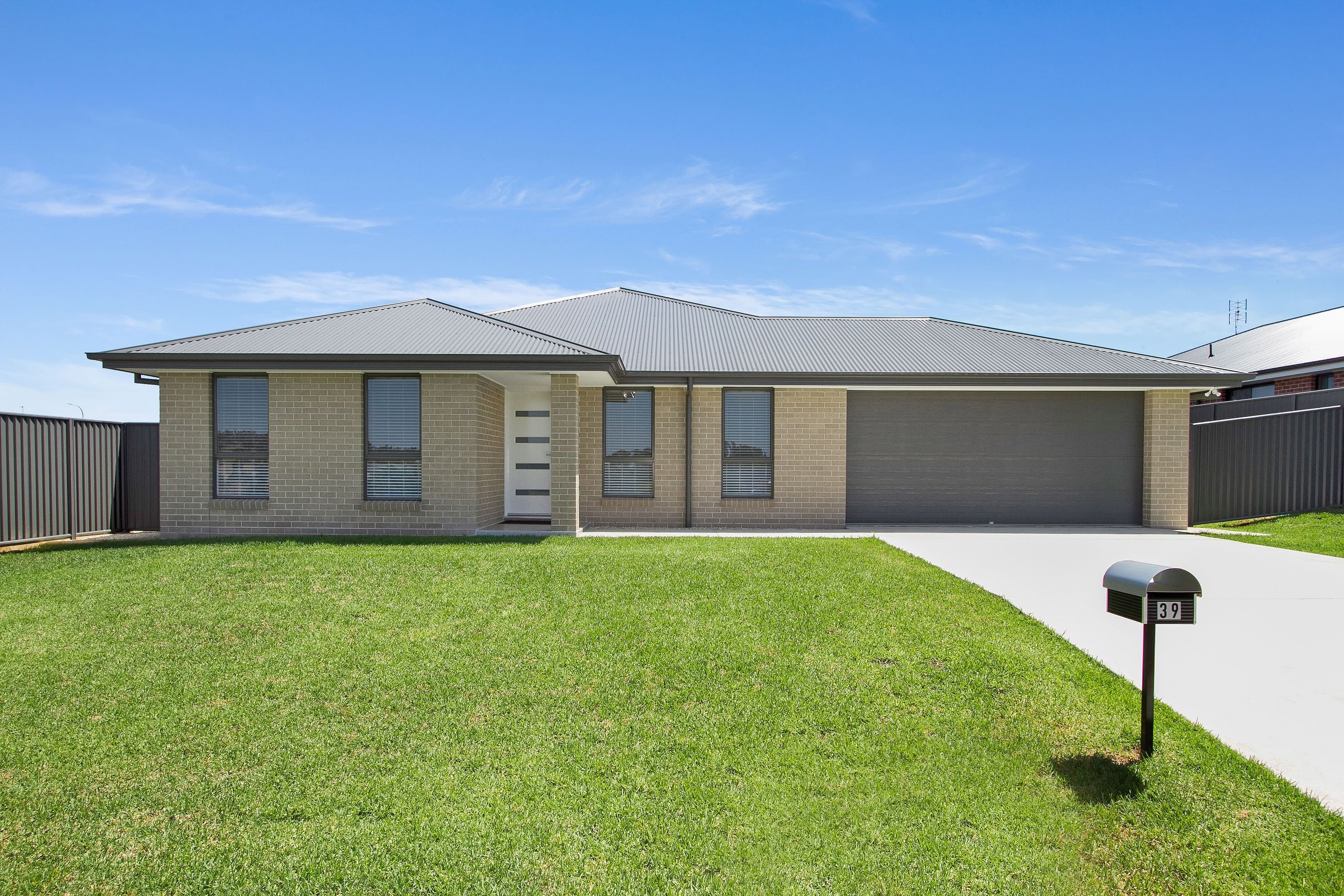 39 Kingham Street, Tamworth NSW 2340, Tamworth - Image 1
