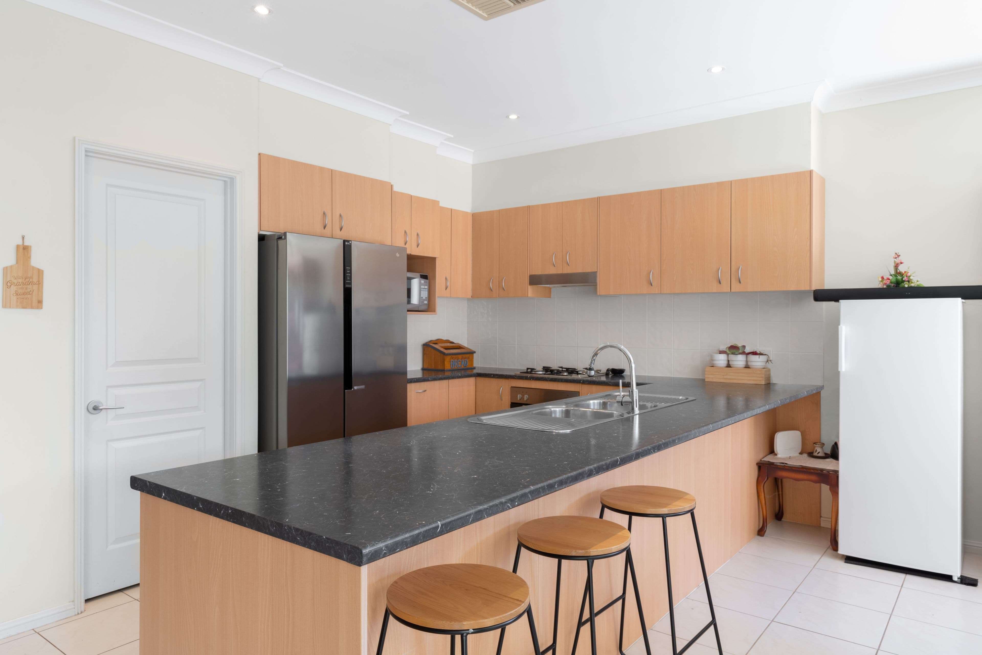 17 Stowe Avenue, Campbelltown NSW 2560, Campbelltown - Thumbnail 2