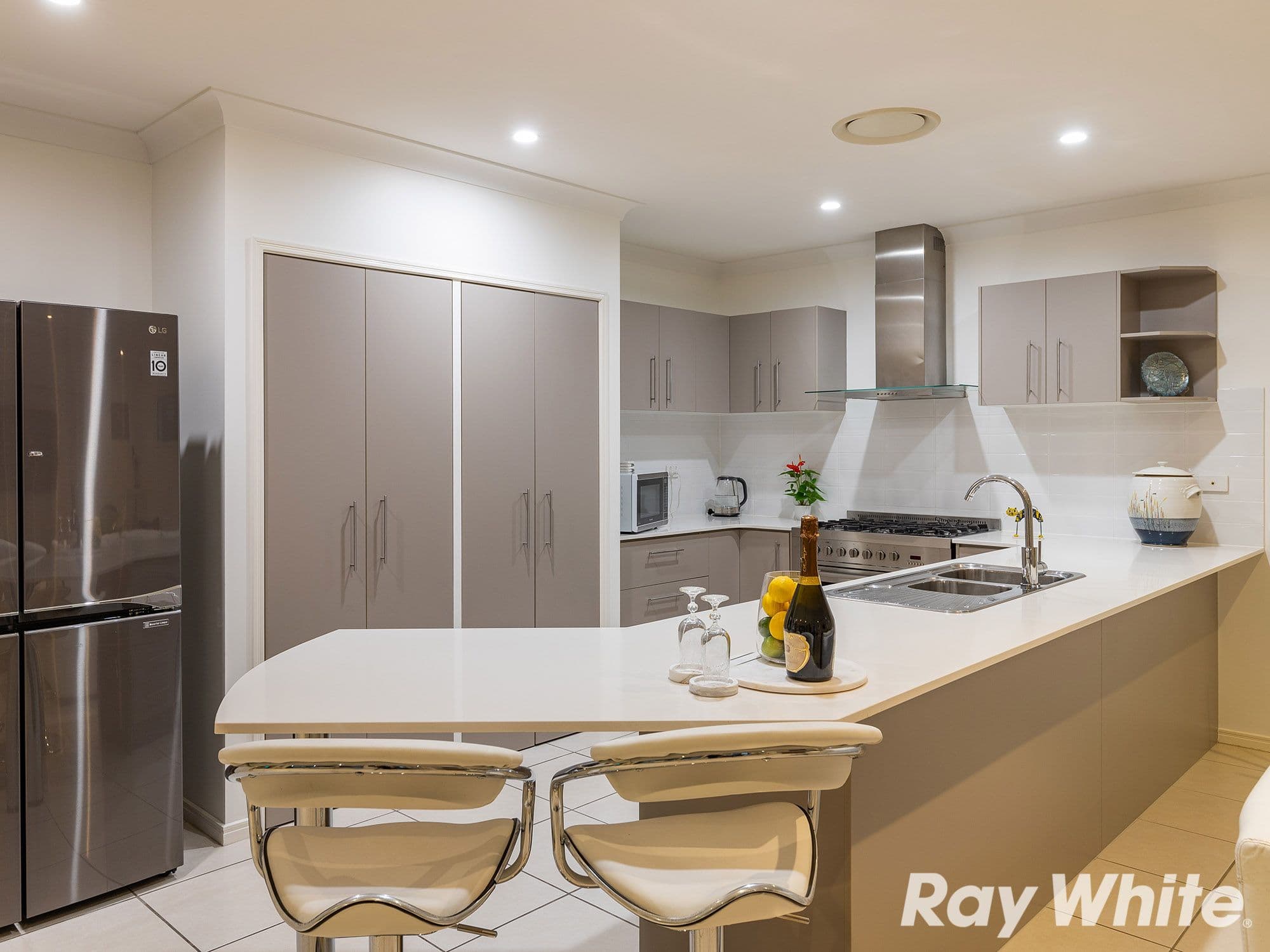 19 Darlington Close, Carseldine QLD 4034, Carseldine - Thumbnail 3
