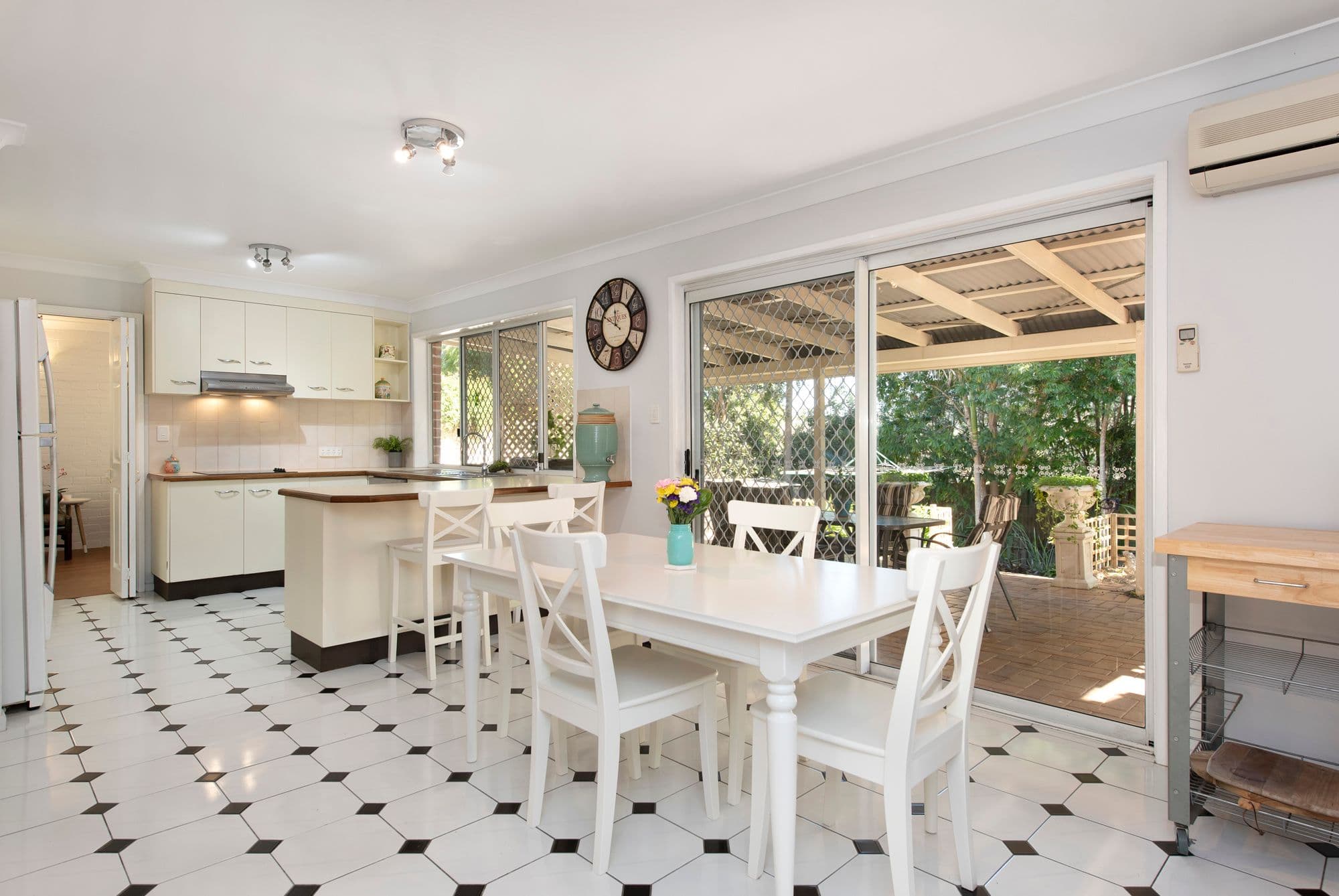 18 Tamboura Court, The Gap QLD 4061, The Gap - Thumbnail 6