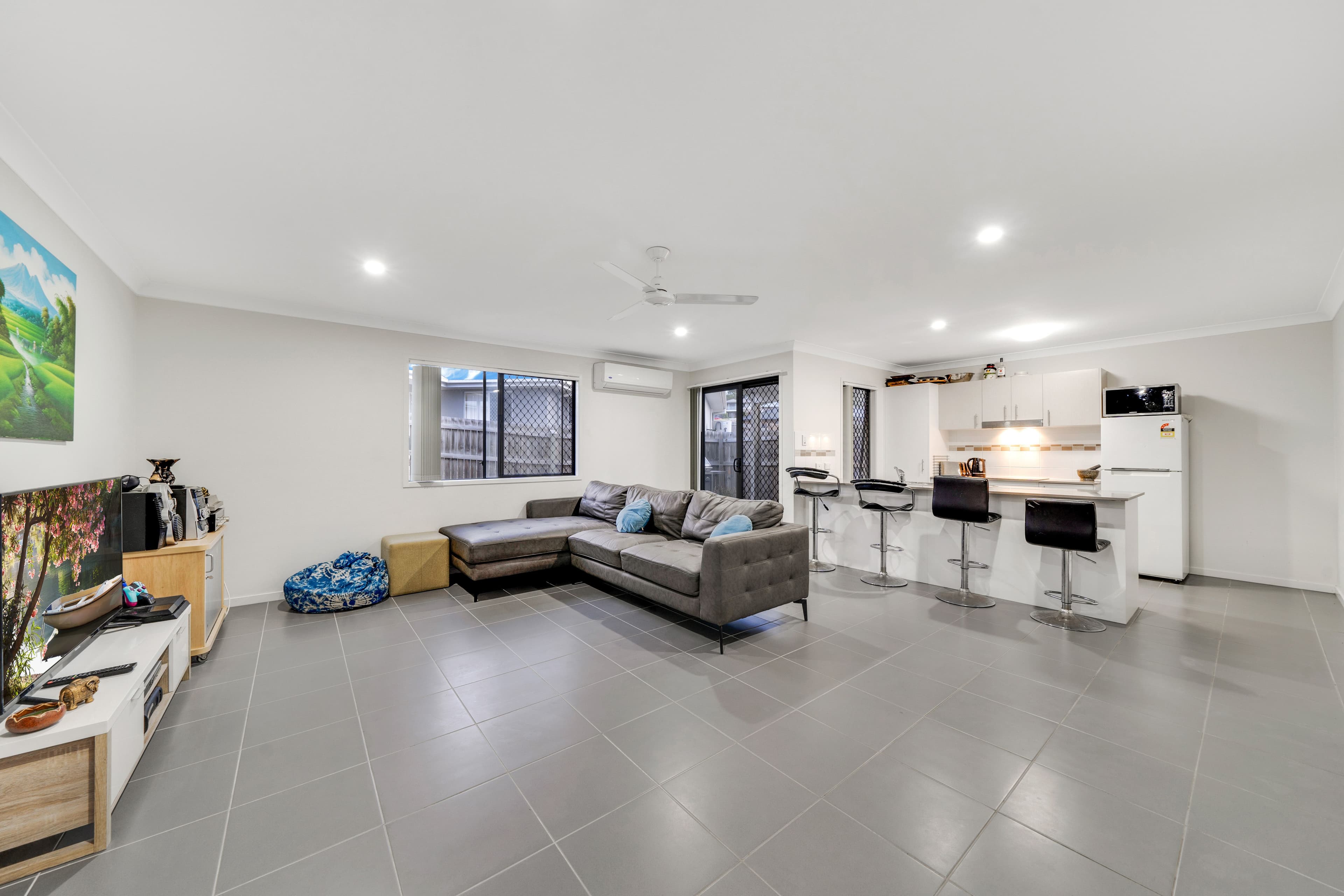 10 Lane Court, Mount Warren Park QLD 4207, Mount Warren Park - Thumbnail 2
