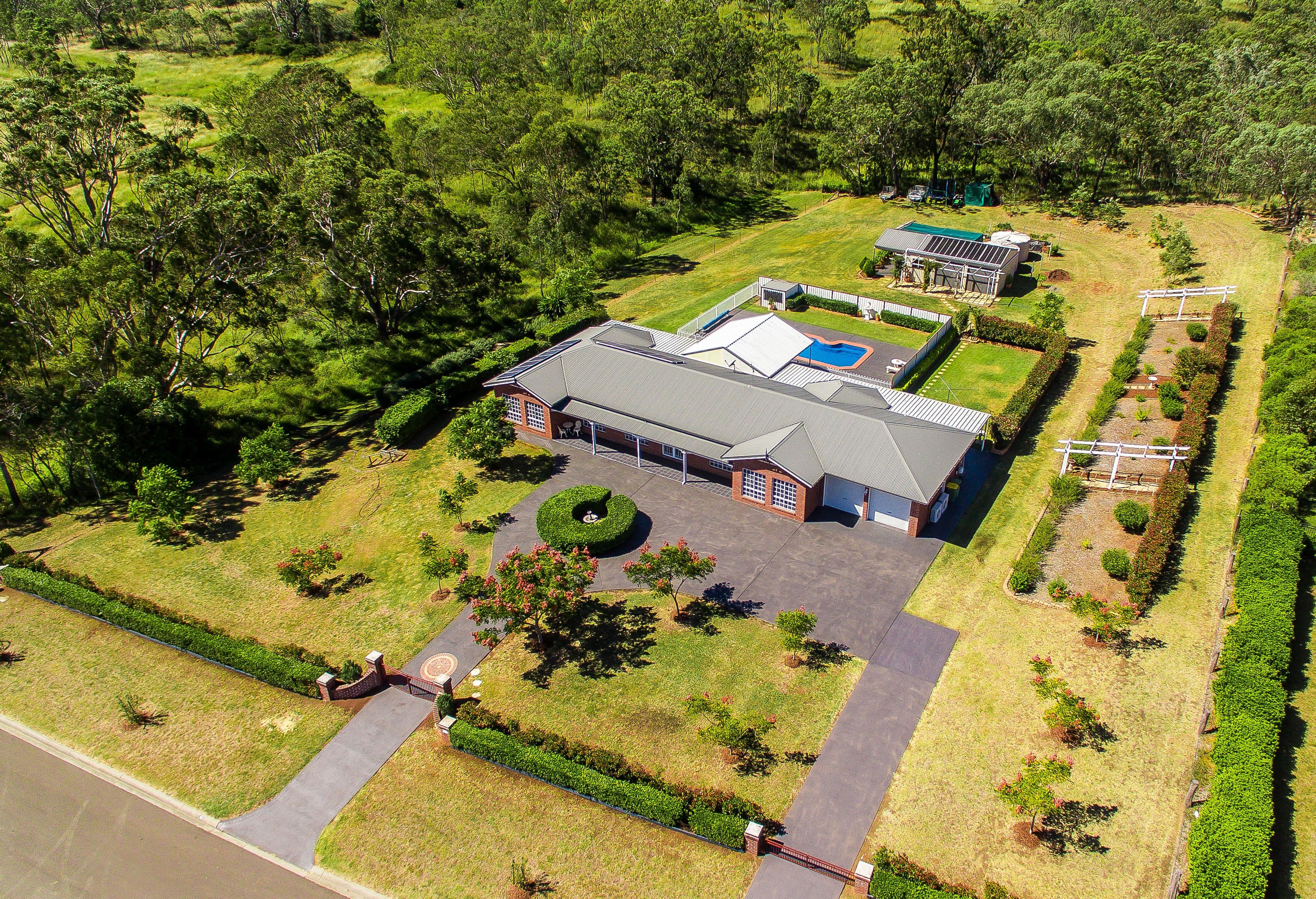 25 Roderick Drive, Cotswold Hills QLD 4350, Cotswold Hills - Image 1