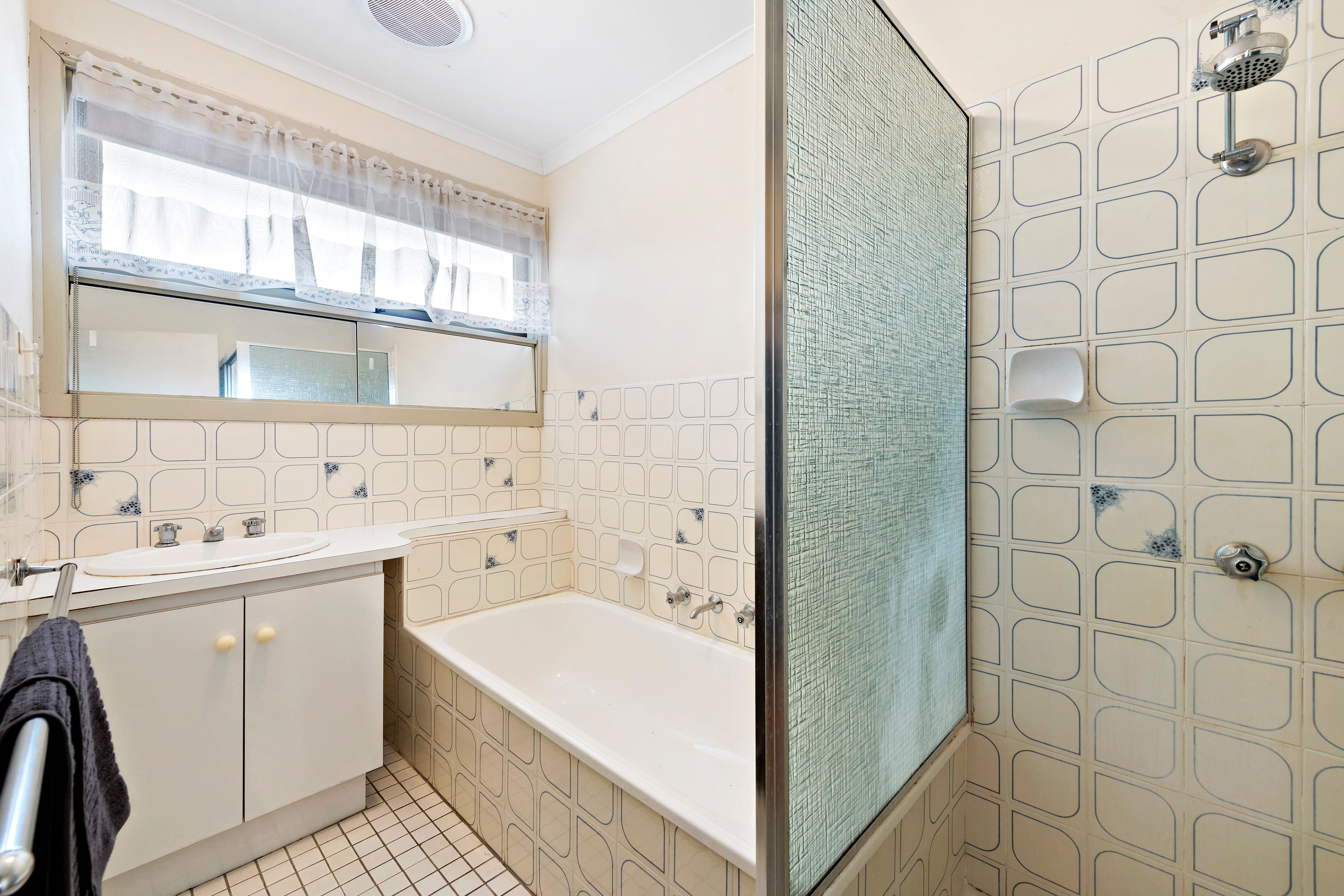 33 Campbell Street, Frankston VIC 3199, Frankston - Thumbnail 6