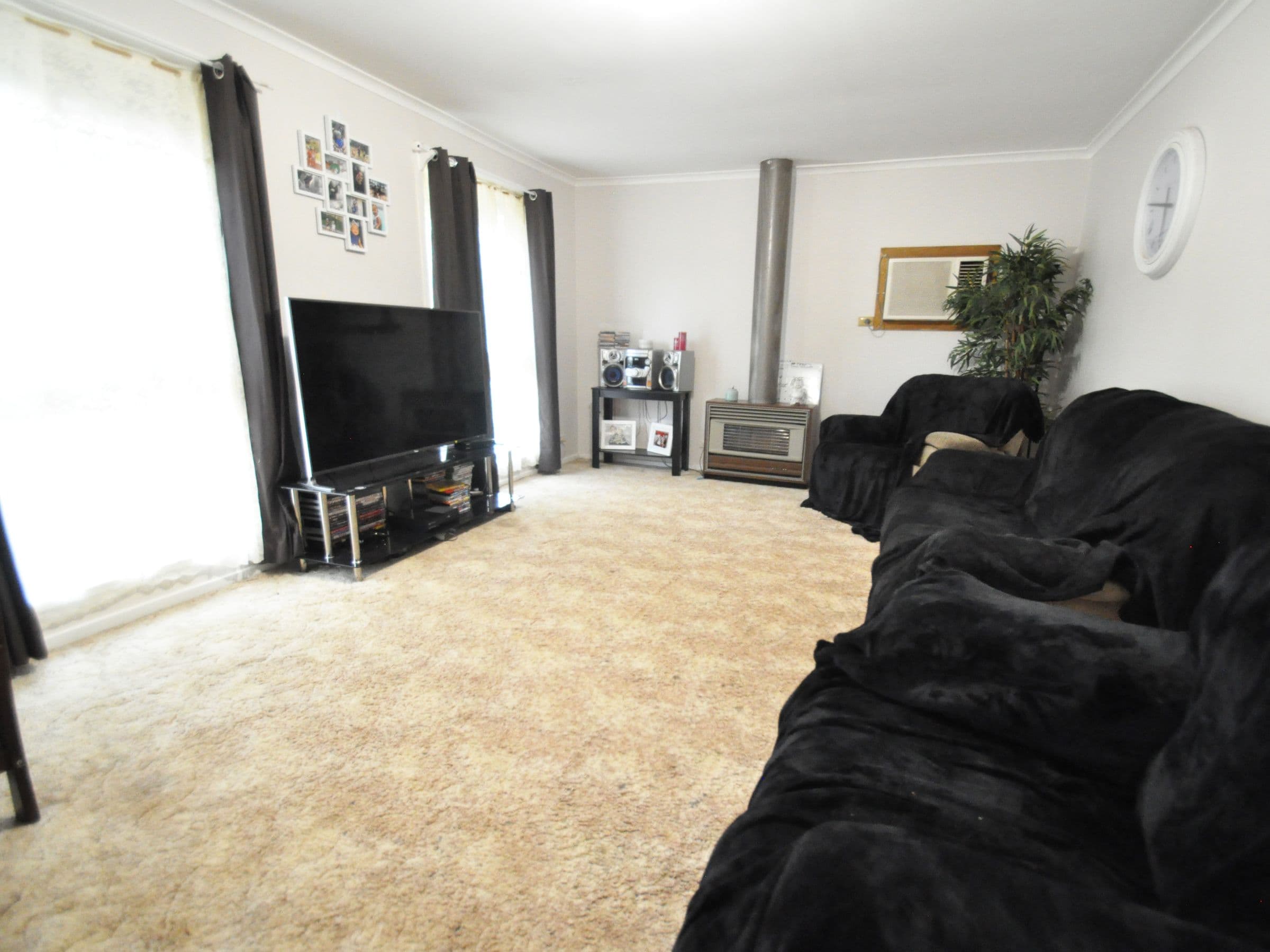 11 James Street, Junee - Thumbnail 2