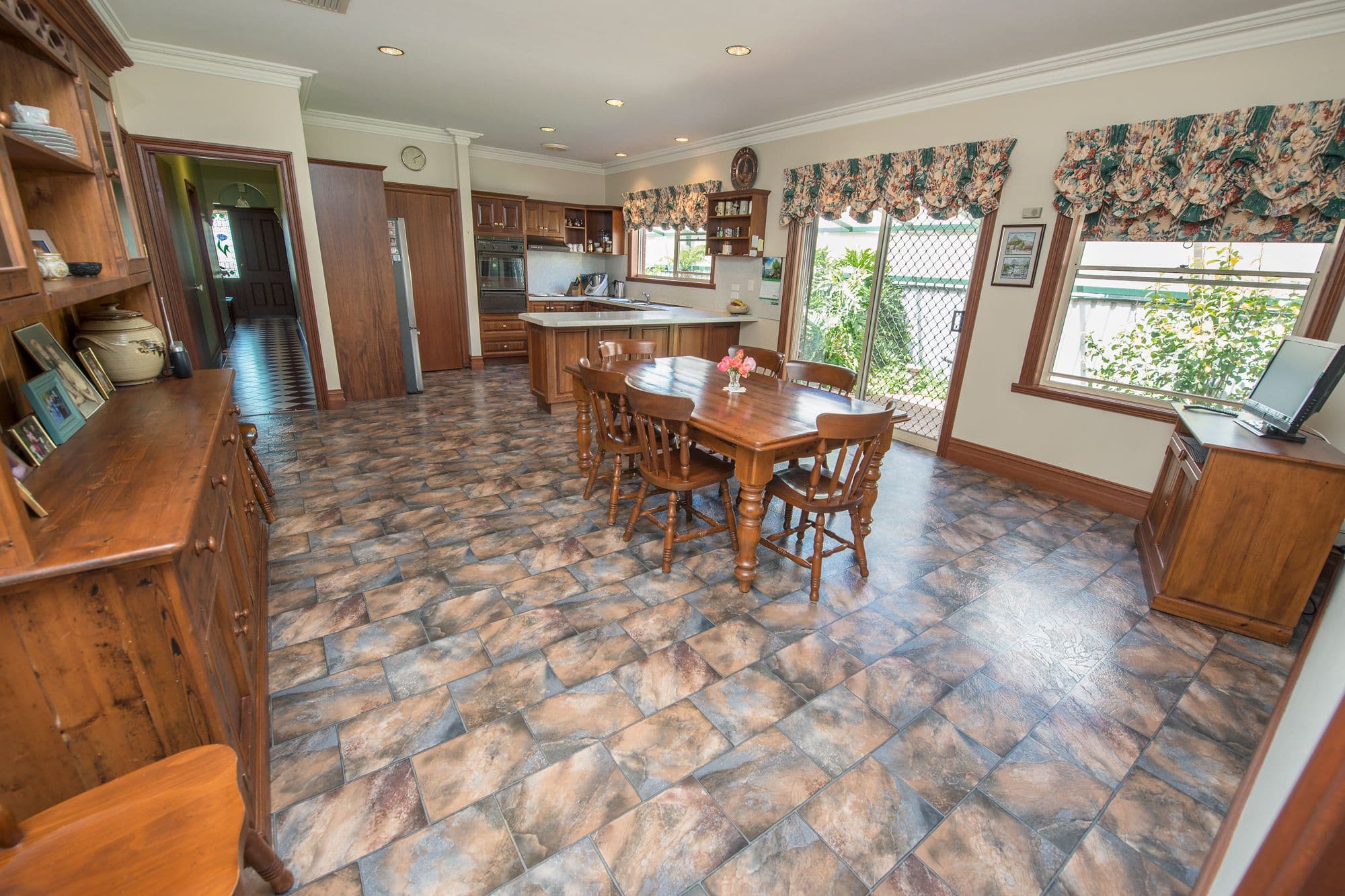 2 Bambrick Court, Swan Hill VIC 3585, Swan Hill - Thumbnail 7