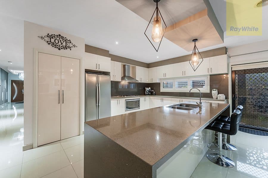 32 Bluebird Way, Roxburgh Park VIC 3064, Roxburgh Park - Thumbnail 3