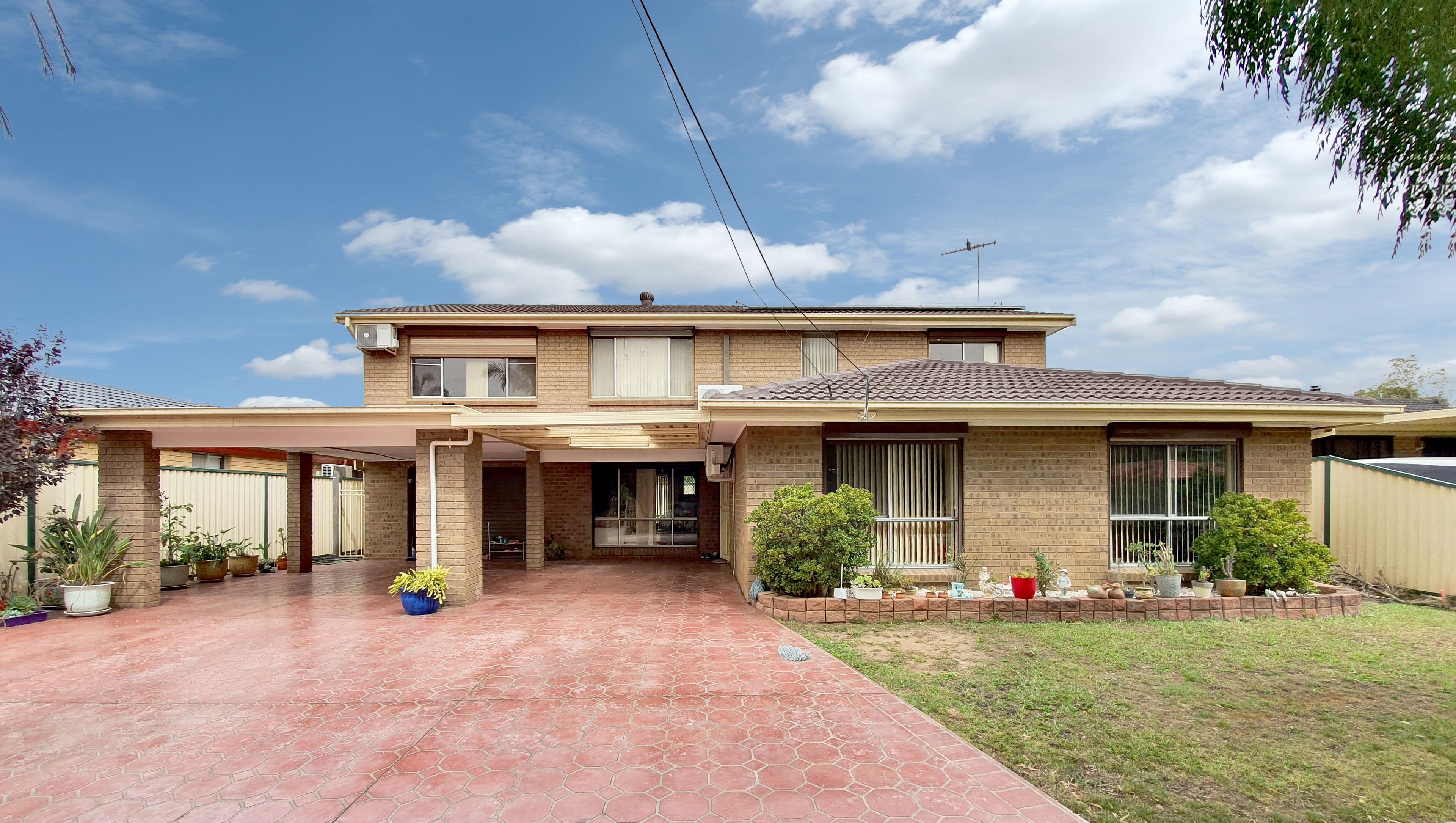 9 Richmond Close, St Johns Park NSW 2176, St Johns Park - Image 1