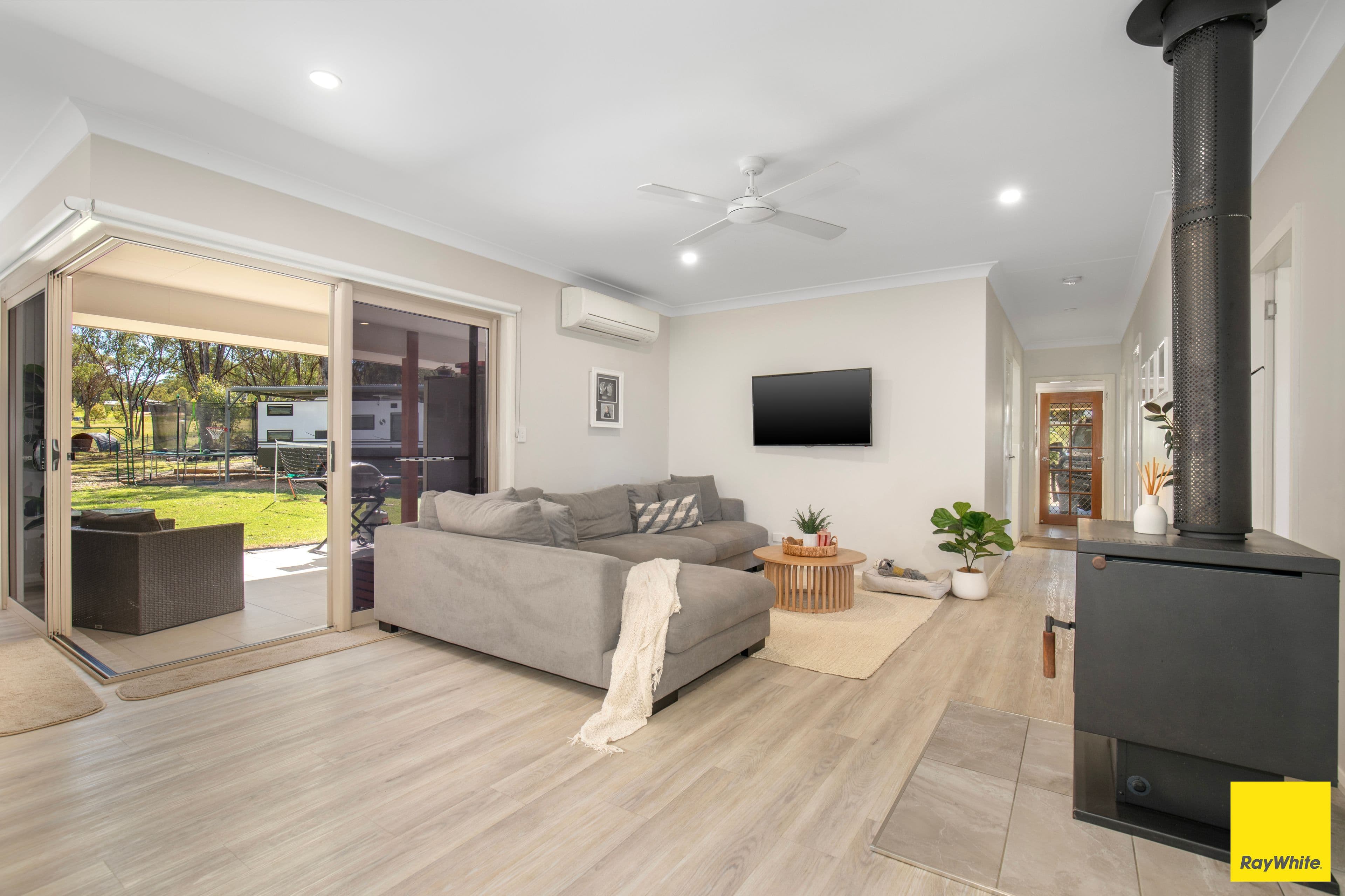 27 Bimbadeen Drive, Inverell NSW 2360, Inverell - Thumbnail 3
