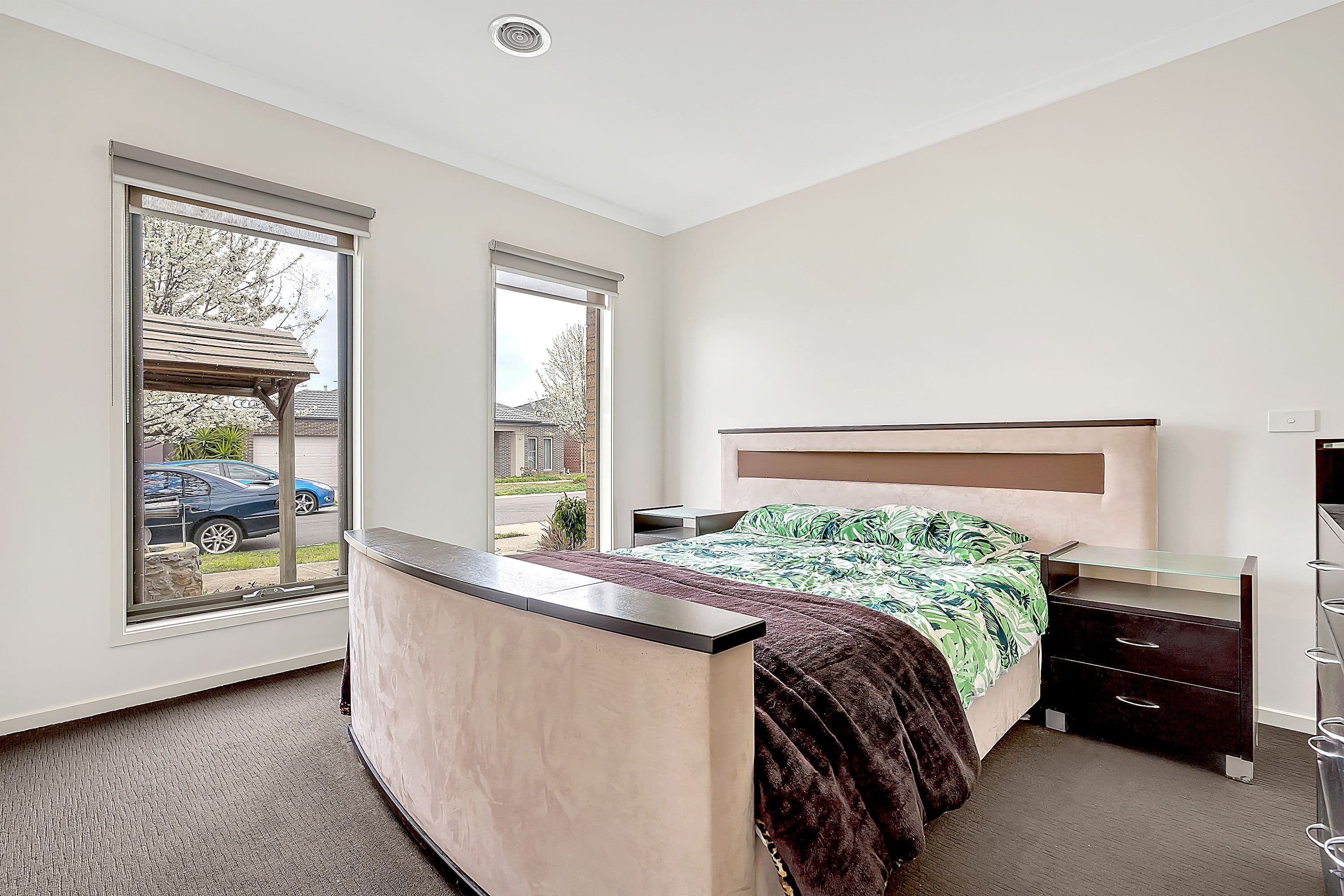 34 Taylan Street, Craigieburn VIC 3064, Craigieburn - Thumbnail 2