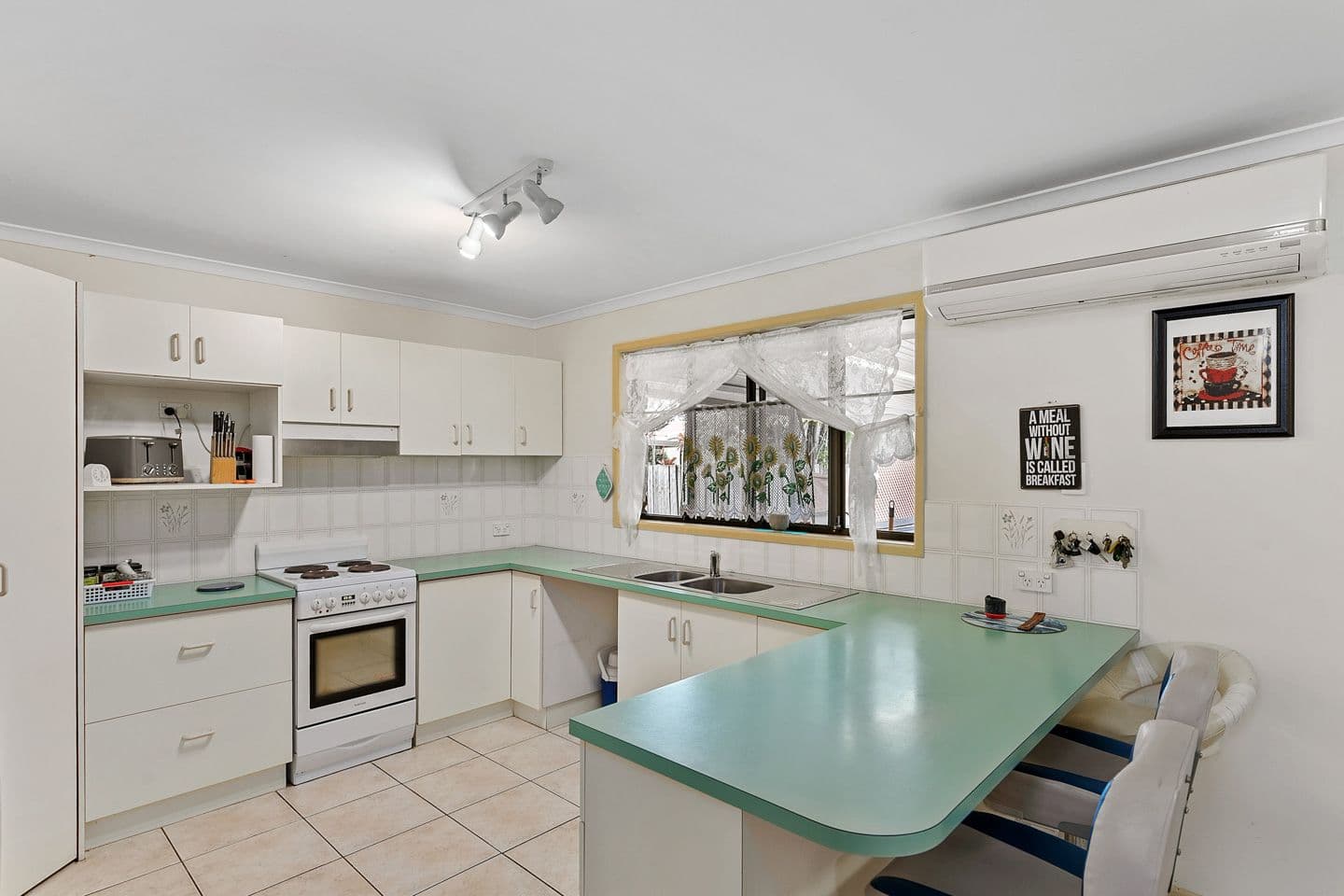 4 Meledie Avenue, Kawungan QLD 4655, Kawungan - Thumbnail 4