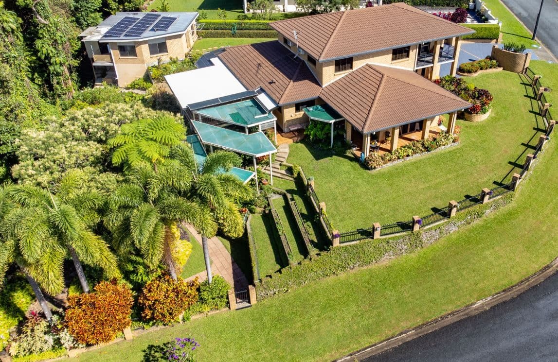 1 Crest Close, Bayview Heights QLD 4868, Bayview Heights - Thumbnail 2