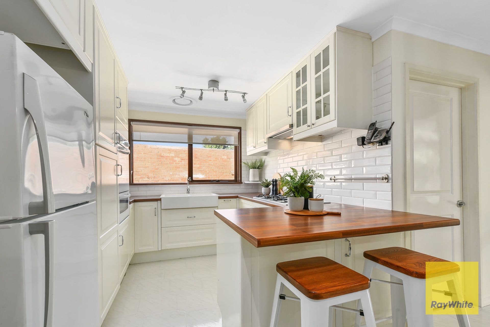 12 Ensay Court, Endeavour Hills VIC 3802, Endeavour Hills - Thumbnail 5