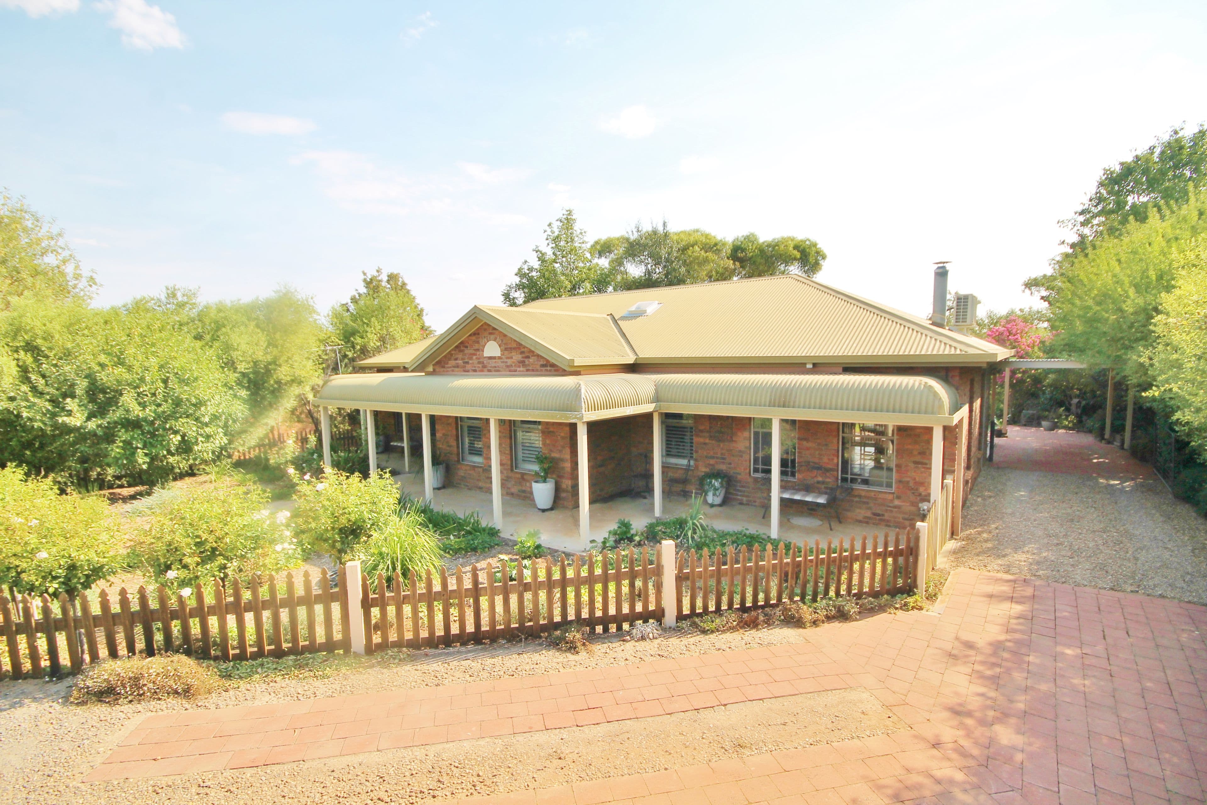 110 Blackett Avenue, Young - Thumbnail 4