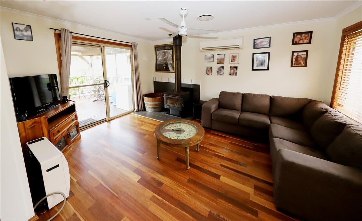 18a Quartz Street, Adelong NSW 2729, Adelong - Thumbnail 2