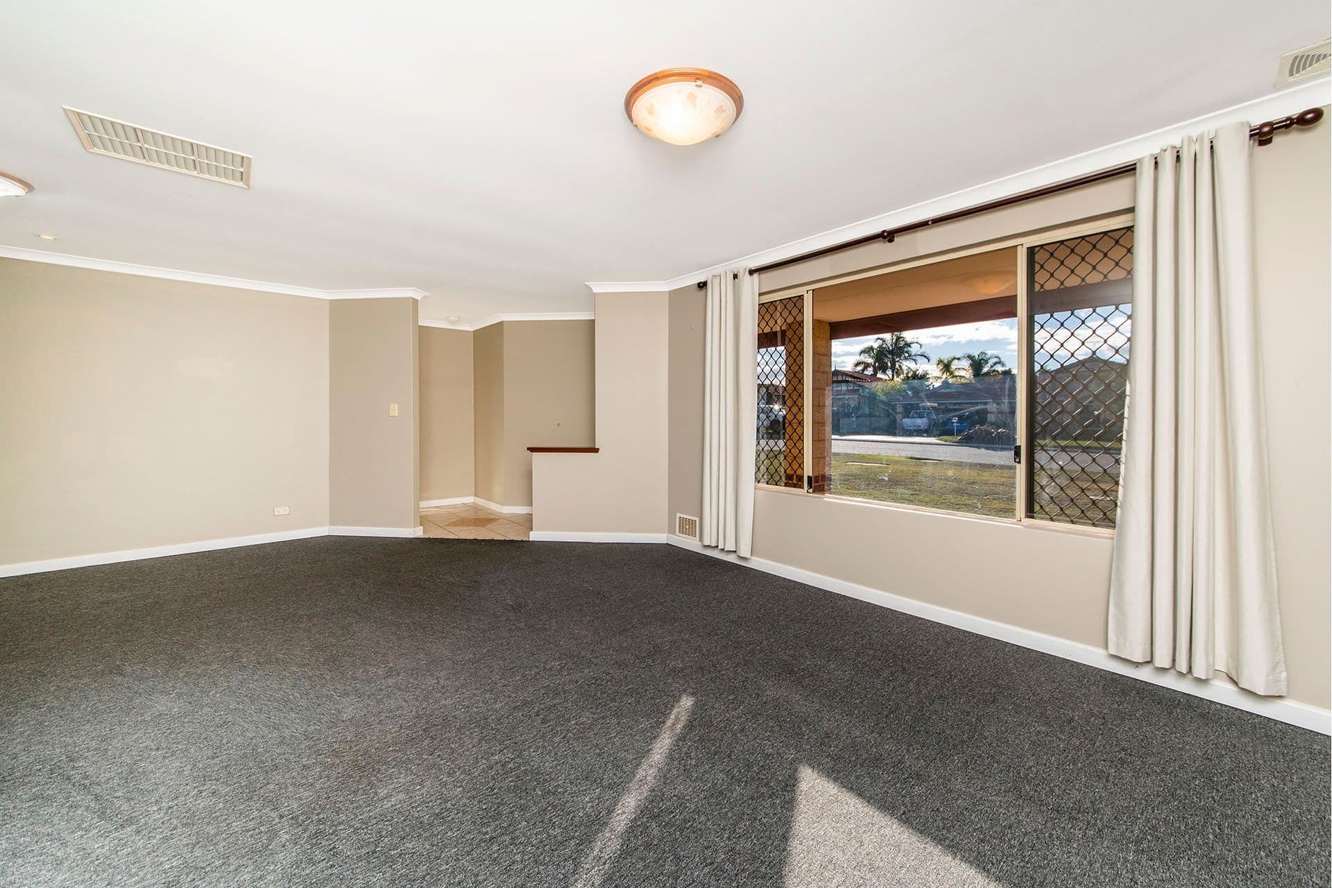 5 Shoalhaven Place, Waikiki WA 6169, Waikiki - Thumbnail 4