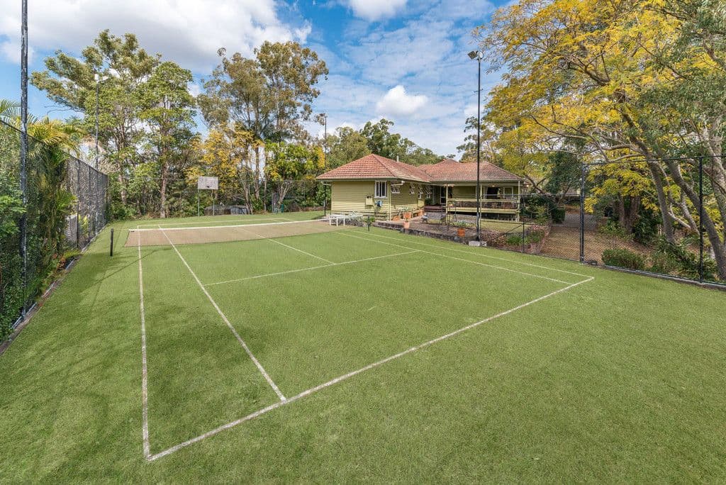 12 Columbia Street, Chapel Hill QLD 4069, Chapel Hill - Thumbnail 2