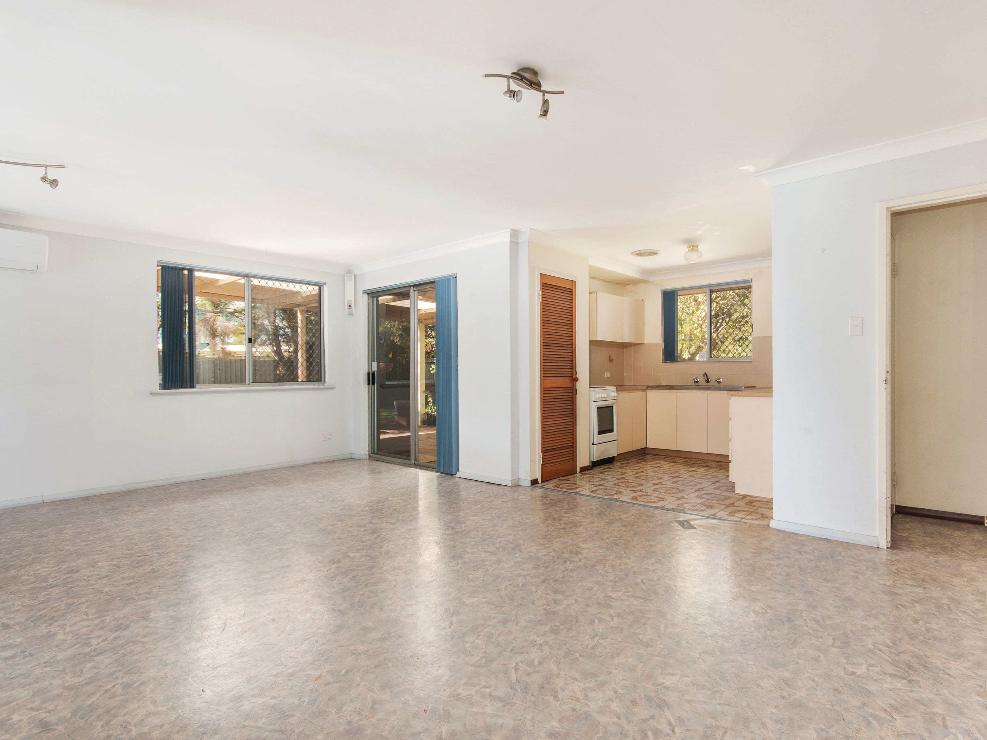 20 Willmott Drive, Cooloongup WA 6168, Cooloongup - Thumbnail 4
