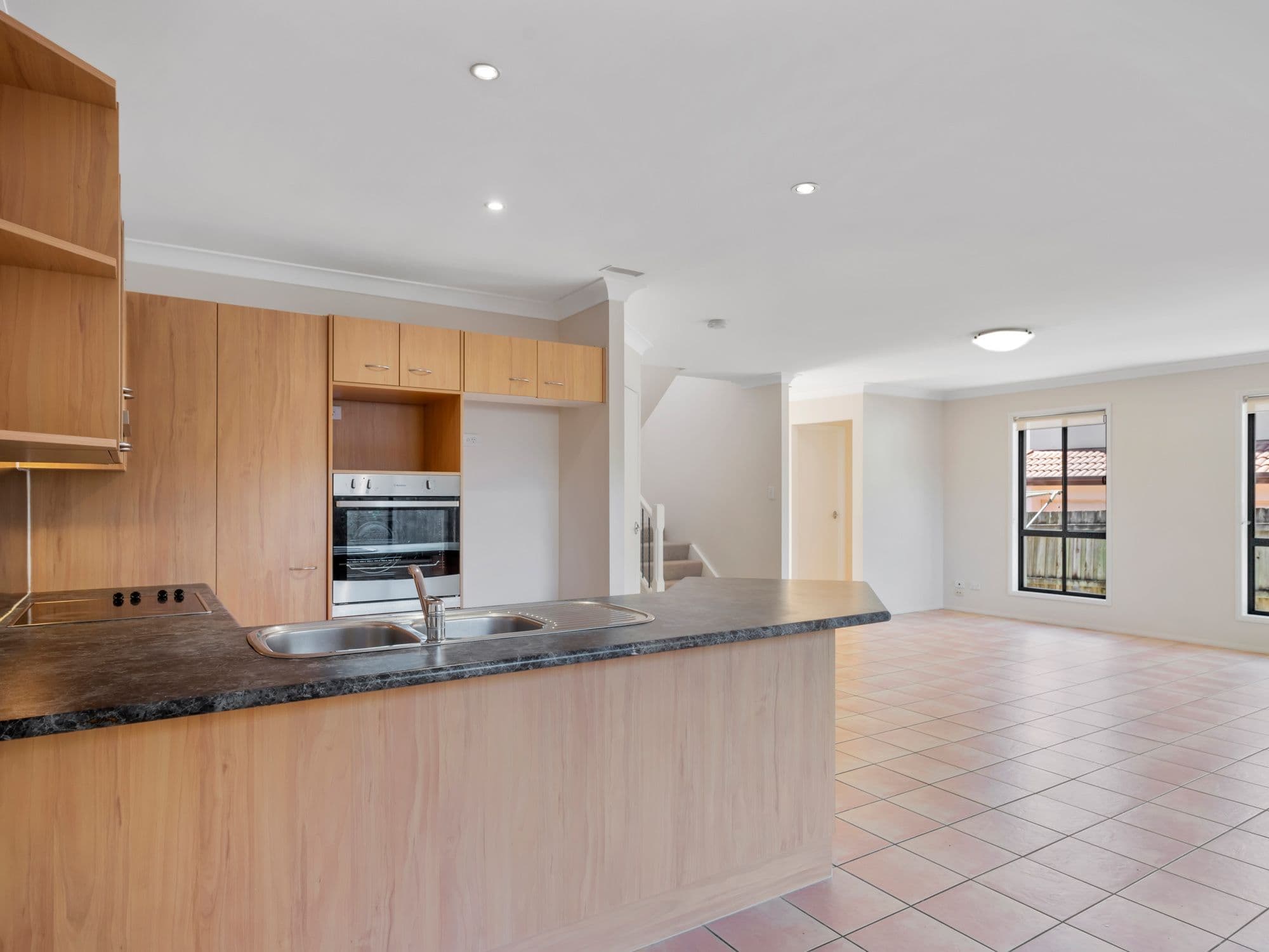 120 Pohlman Street, Southport QLD 4215, Southport - Thumbnail 5