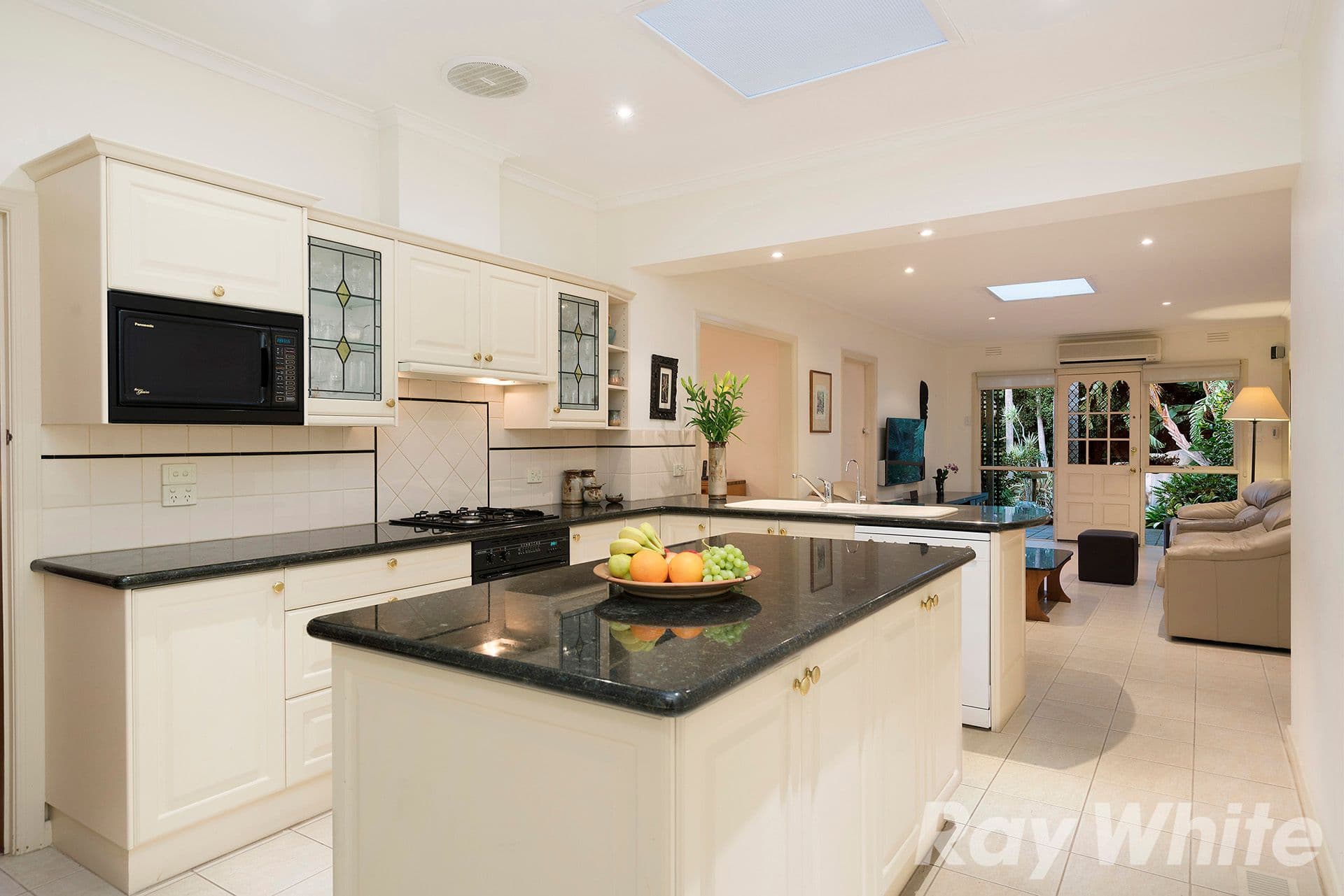 26 Marina Road, Mentone VIC 3194, Mentone - Thumbnail 3