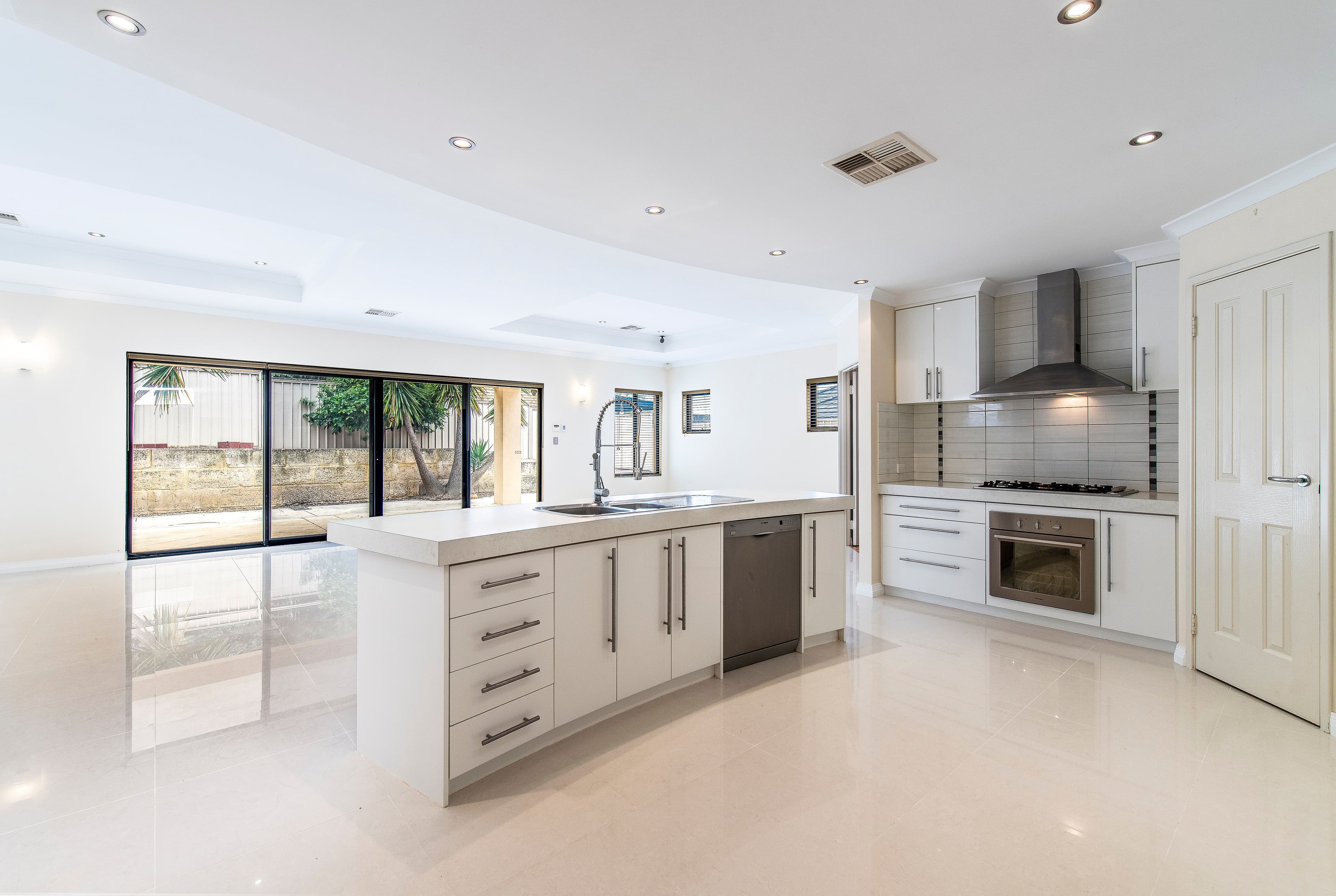 6 Ancona Link, Landsdale WA 6065, Landsdale - Thumbnail 2