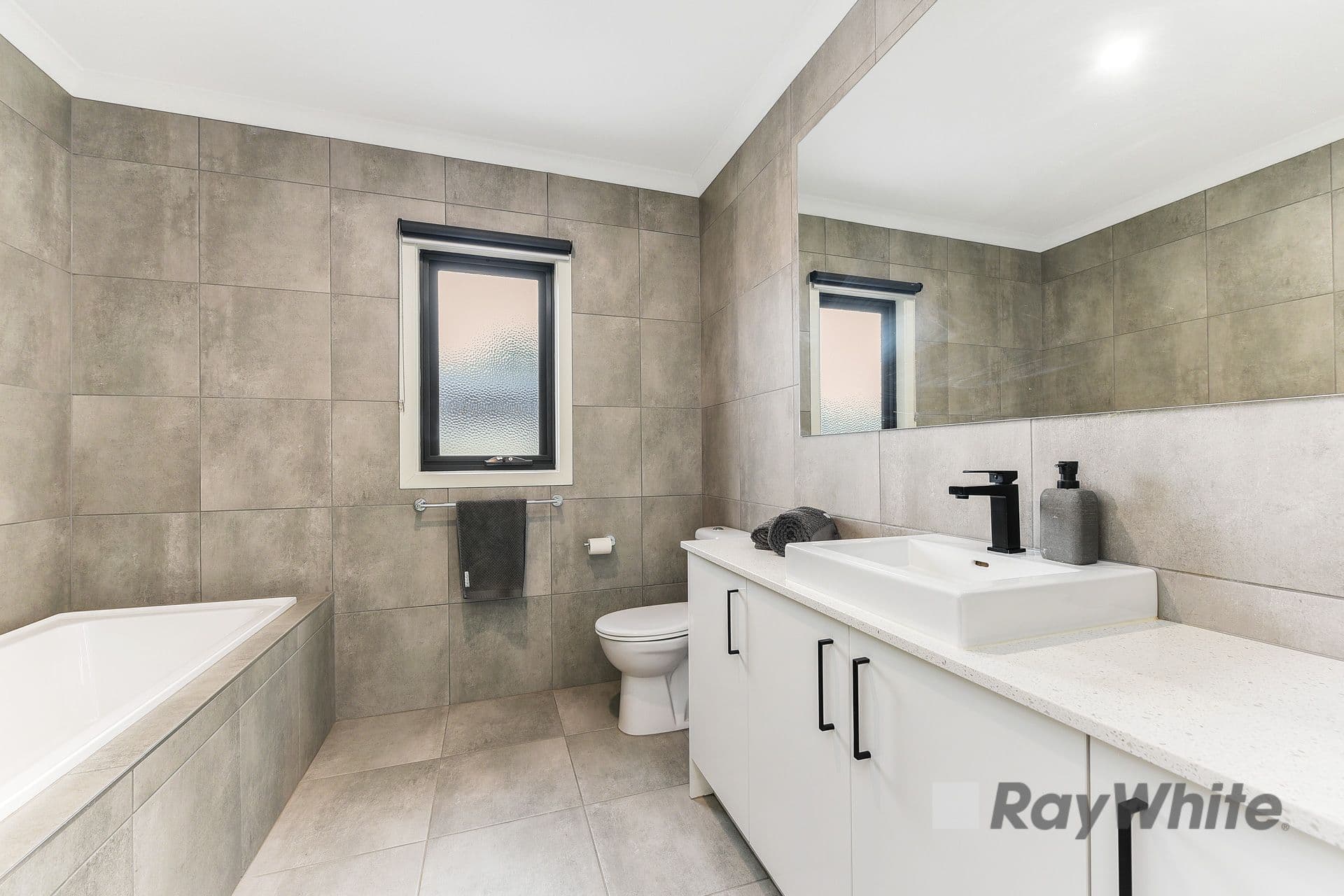 8 Flame Robin Place, Endeavour Hills VIC 3802, Endeavour Hills - Thumbnail 7