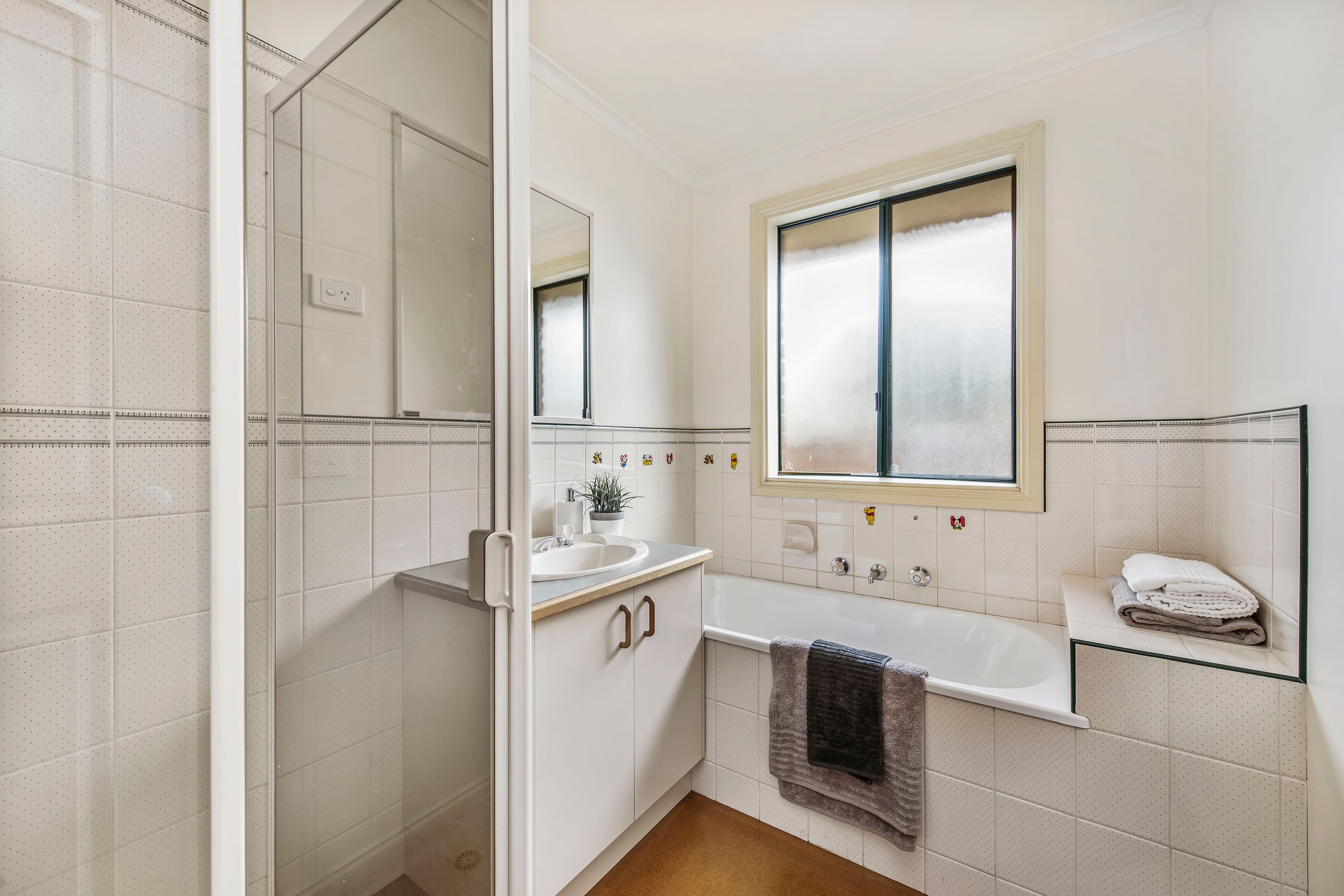 18 Kathryn Road, Knoxfield VIC 3180, Knoxfield - Thumbnail 8