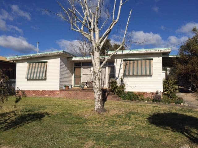 4 Colwell Street, Tumut - Image 1