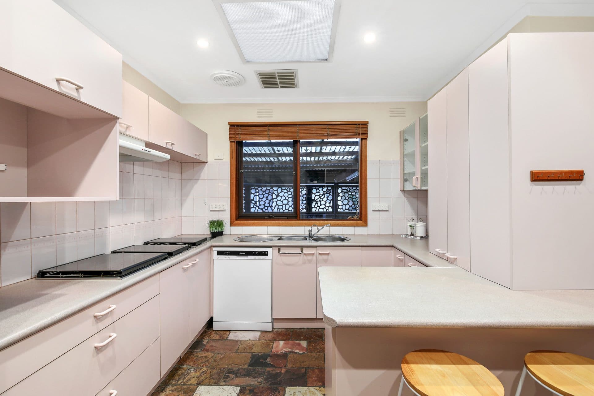 12 Dawn Avenue, Dandenong VIC 3175, Dandenong - Thumbnail 3
