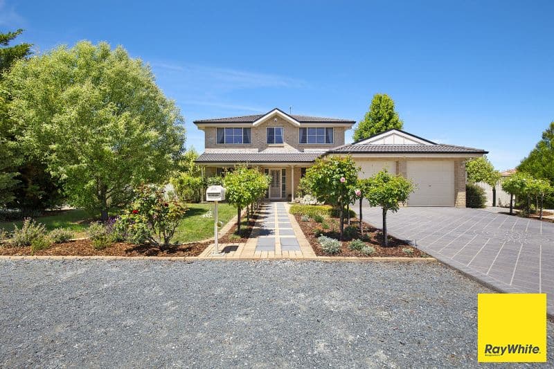 14 Falconer Place, Bungendore - Image 1