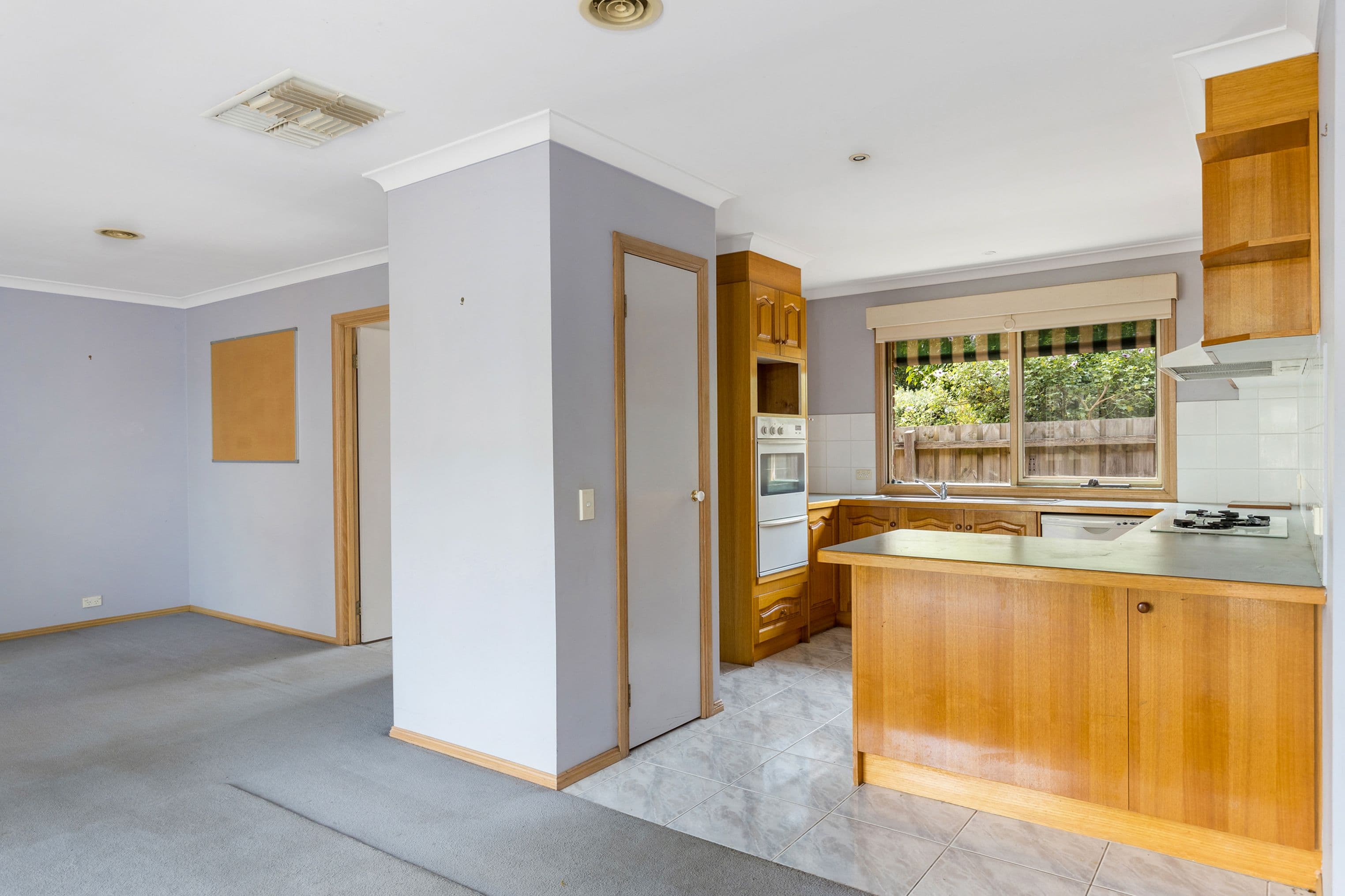4 Saxby Court, Wantirna South VIC 3152, Wantirna South - Thumbnail 3