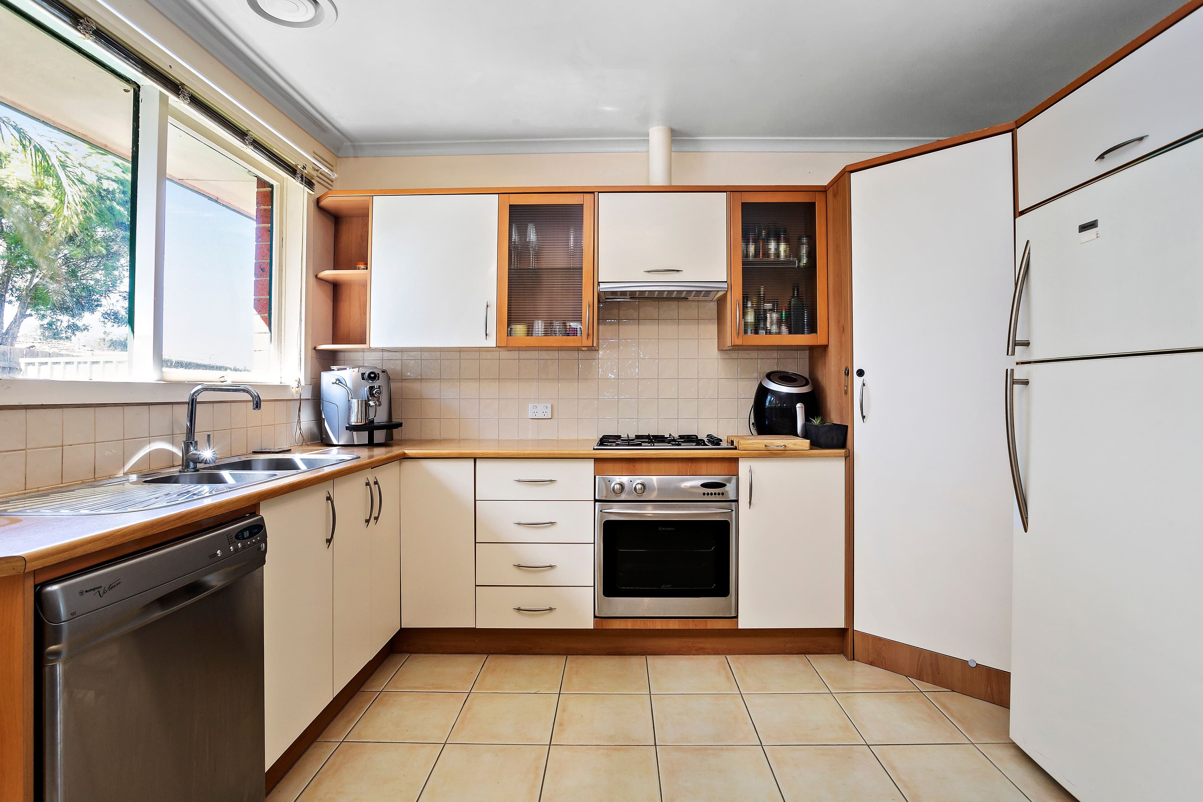 14 Madera Drive, Thomastown VIC 3074, Thomastown - Thumbnail 2