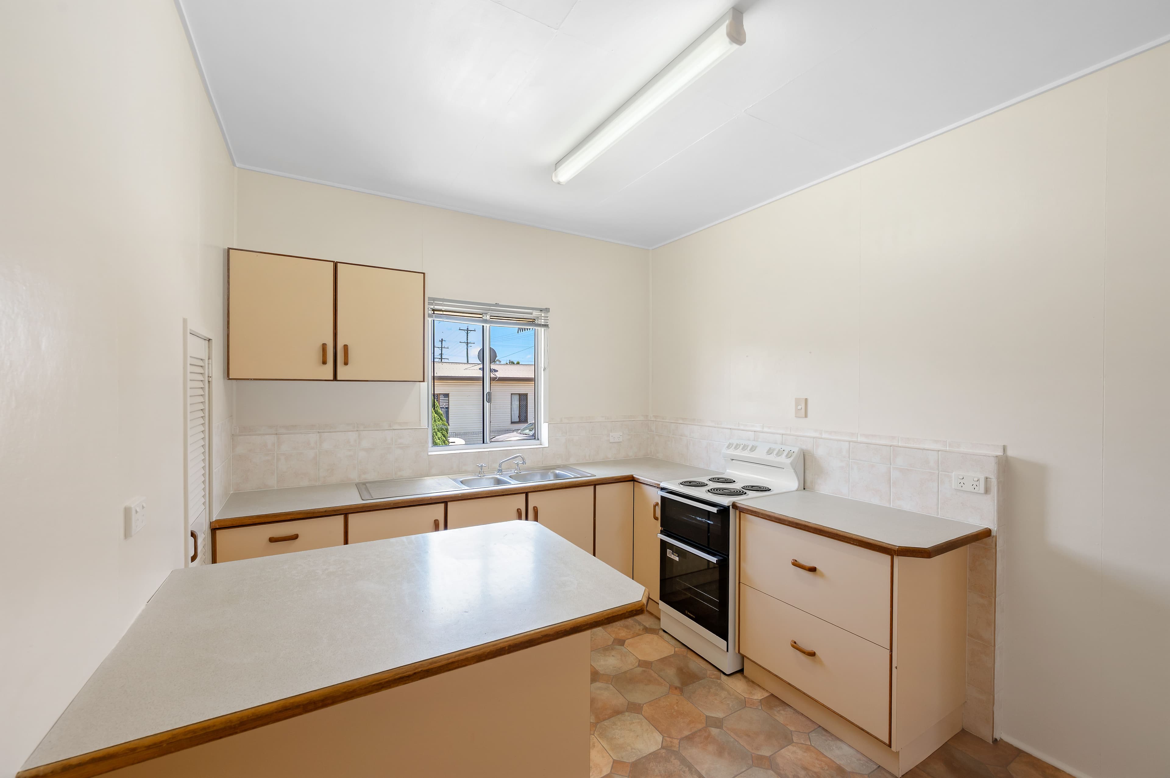 91 Barney Street, Barney Point QLD 4680, Barney Point - Thumbnail 4