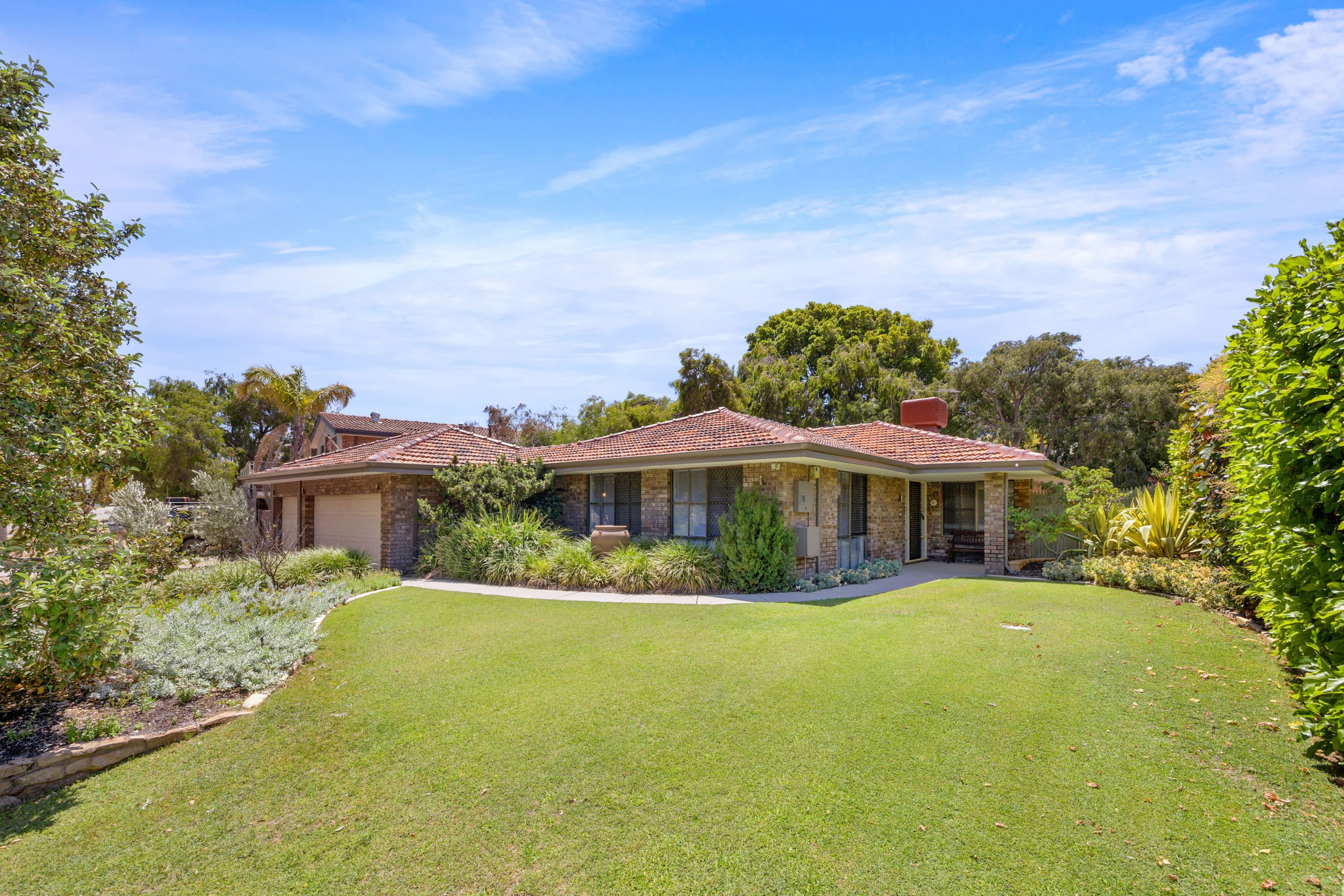 16 Henderson Drive, Kallaroo WA 6025, Kallaroo - Image 1