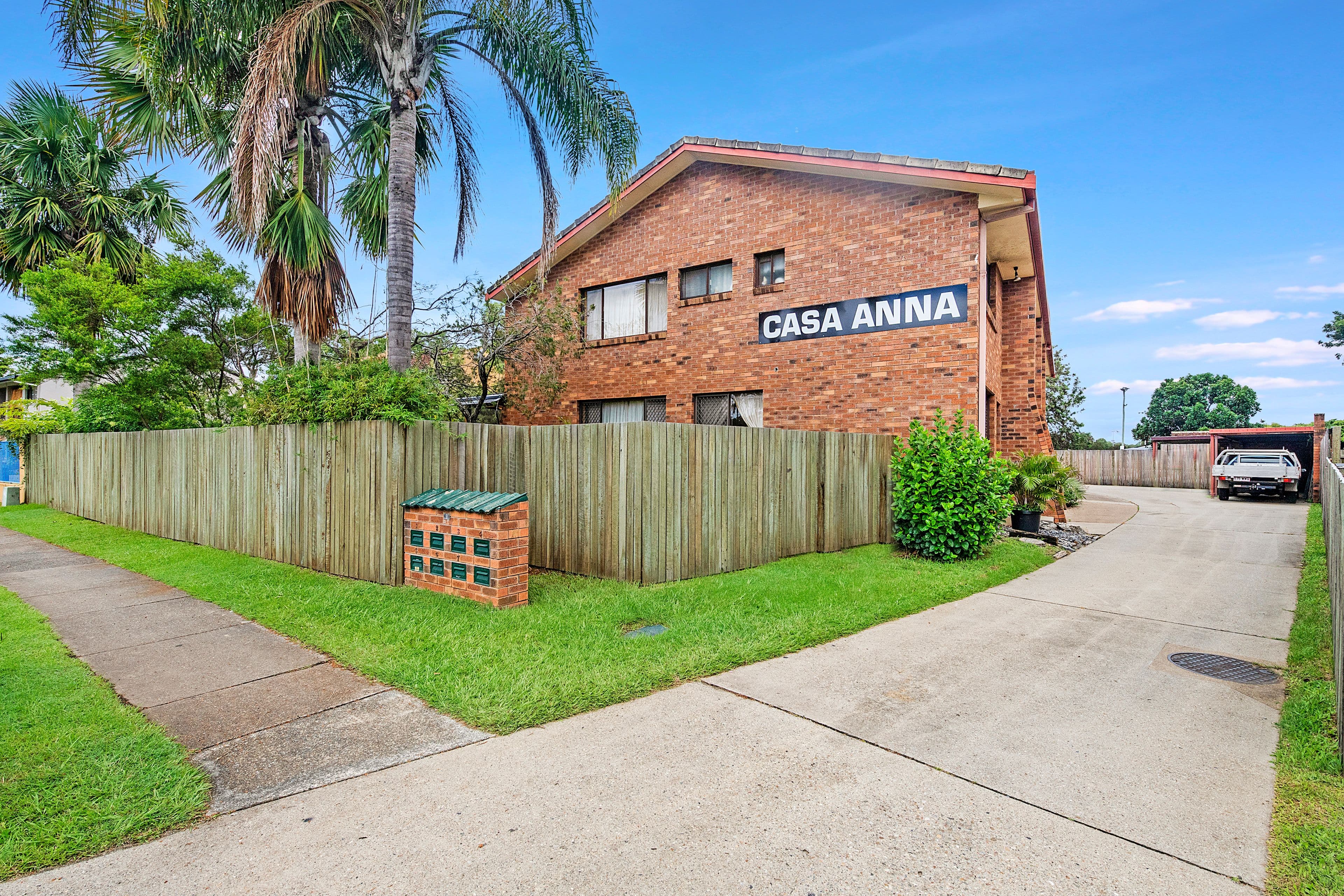 8 Oceanic Drive, Mermaid Waters QLD 4218, Mermaid Waters - Thumbnail 3