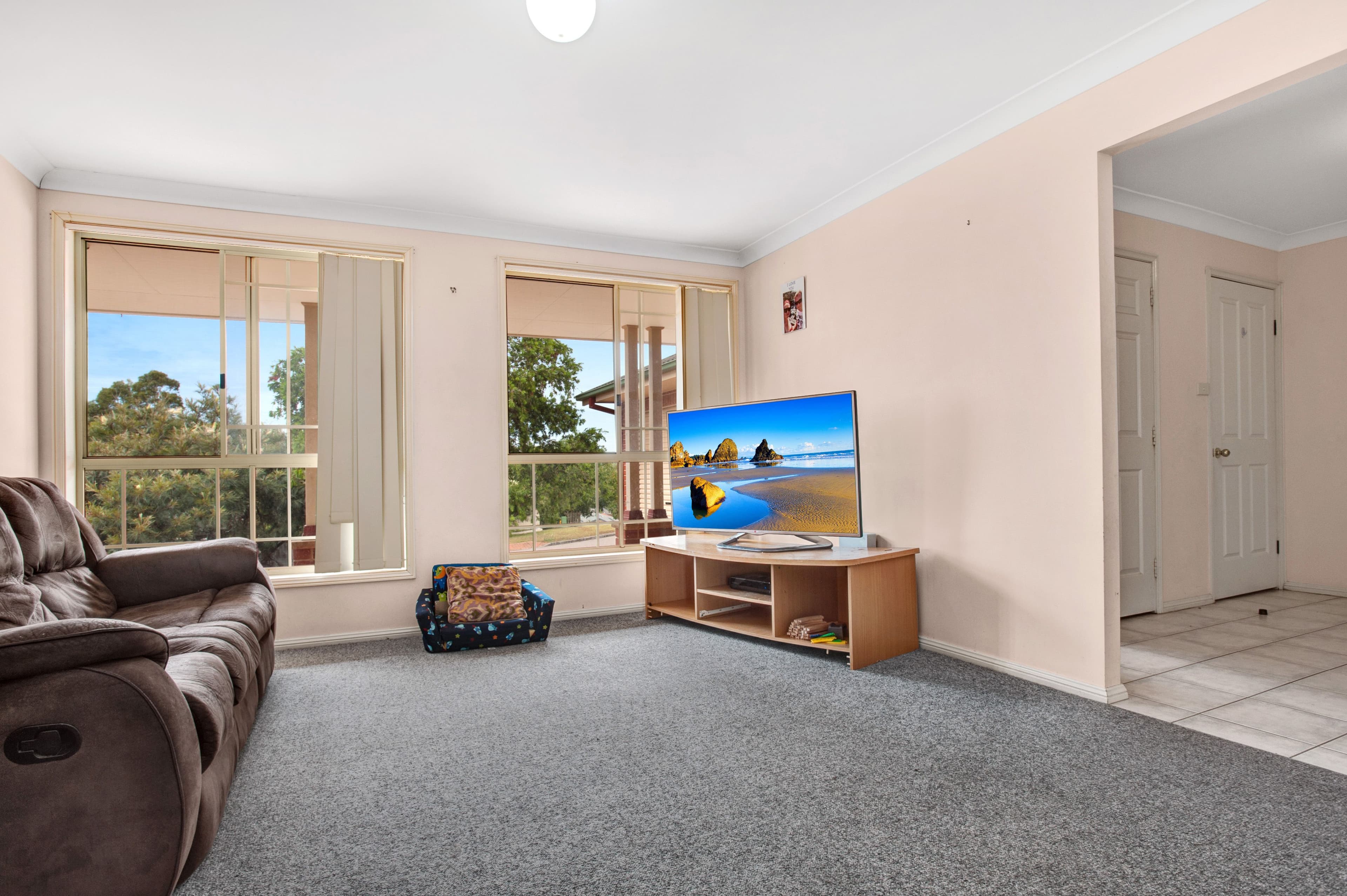 24 Kilshanny Avenue, Ashtonfield - Thumbnail 3