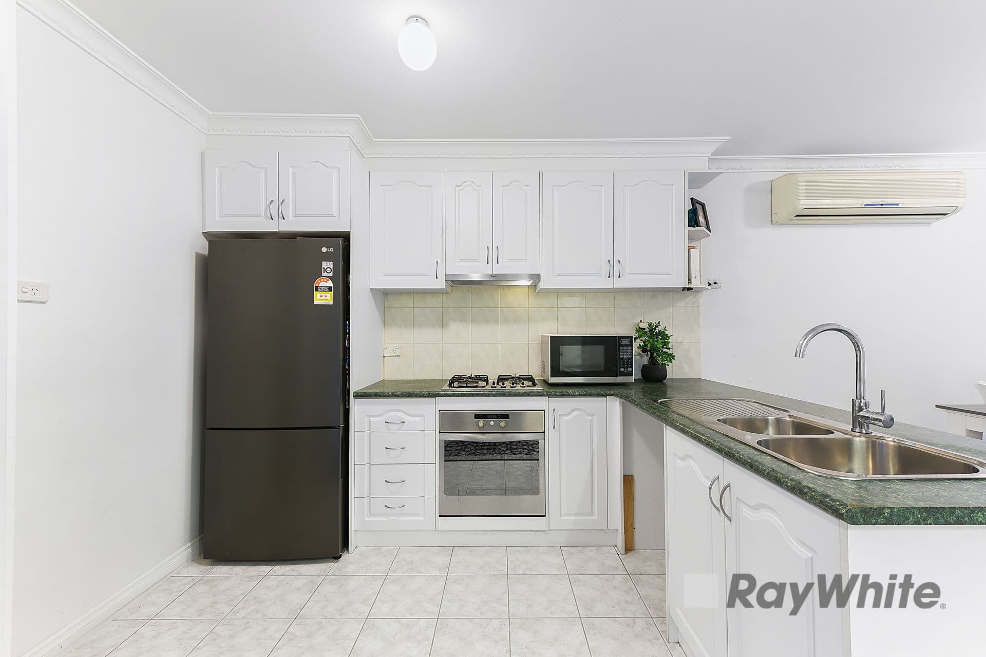 17-19 Edith Street, Dandenong VIC 3175, Dandenong - Thumbnail 4
