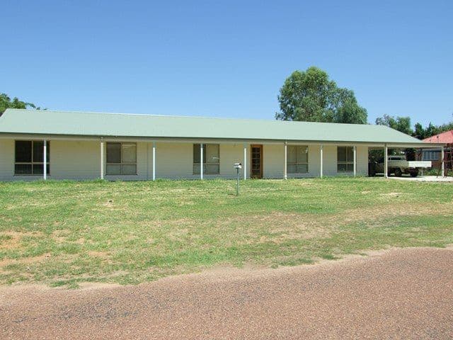 13 Thistle Street, Blackall QLD 4472, Blackall - Image 1