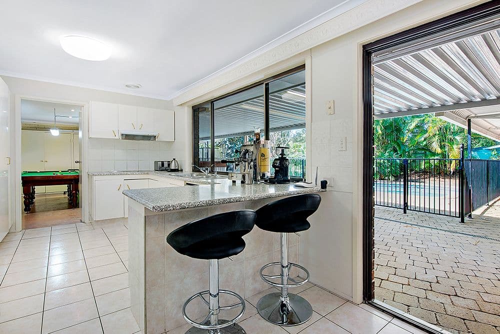 11 Karratha Court, Mermaid Waters QLD 4218, Mermaid Waters - Thumbnail 4
